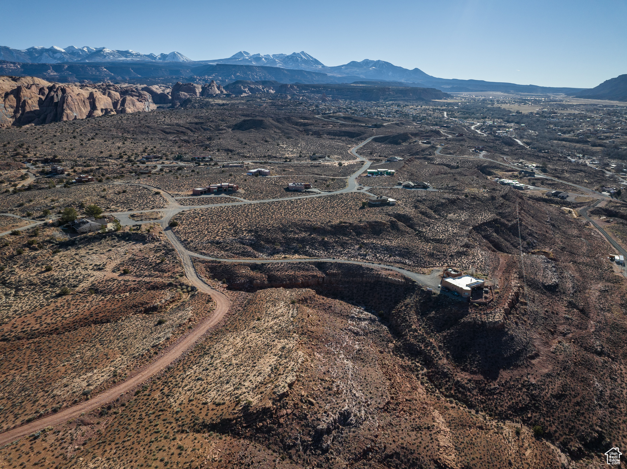 1136 WEST KAYENTA DR