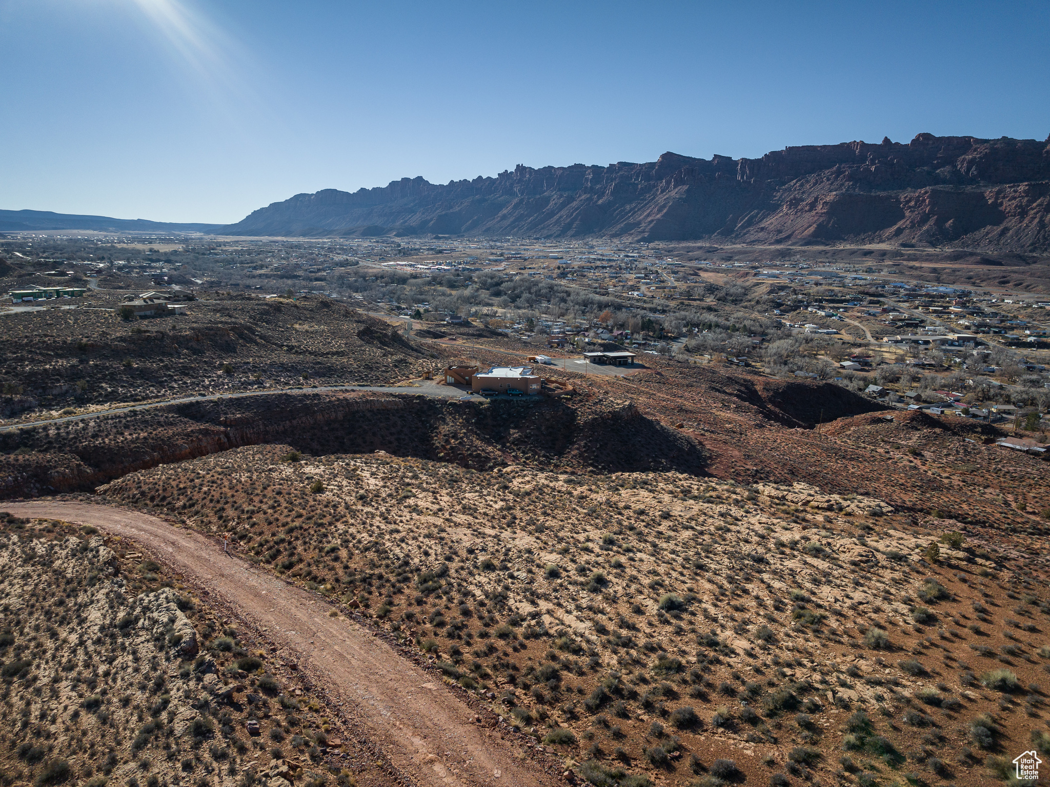 1136 WEST KAYENTA DR