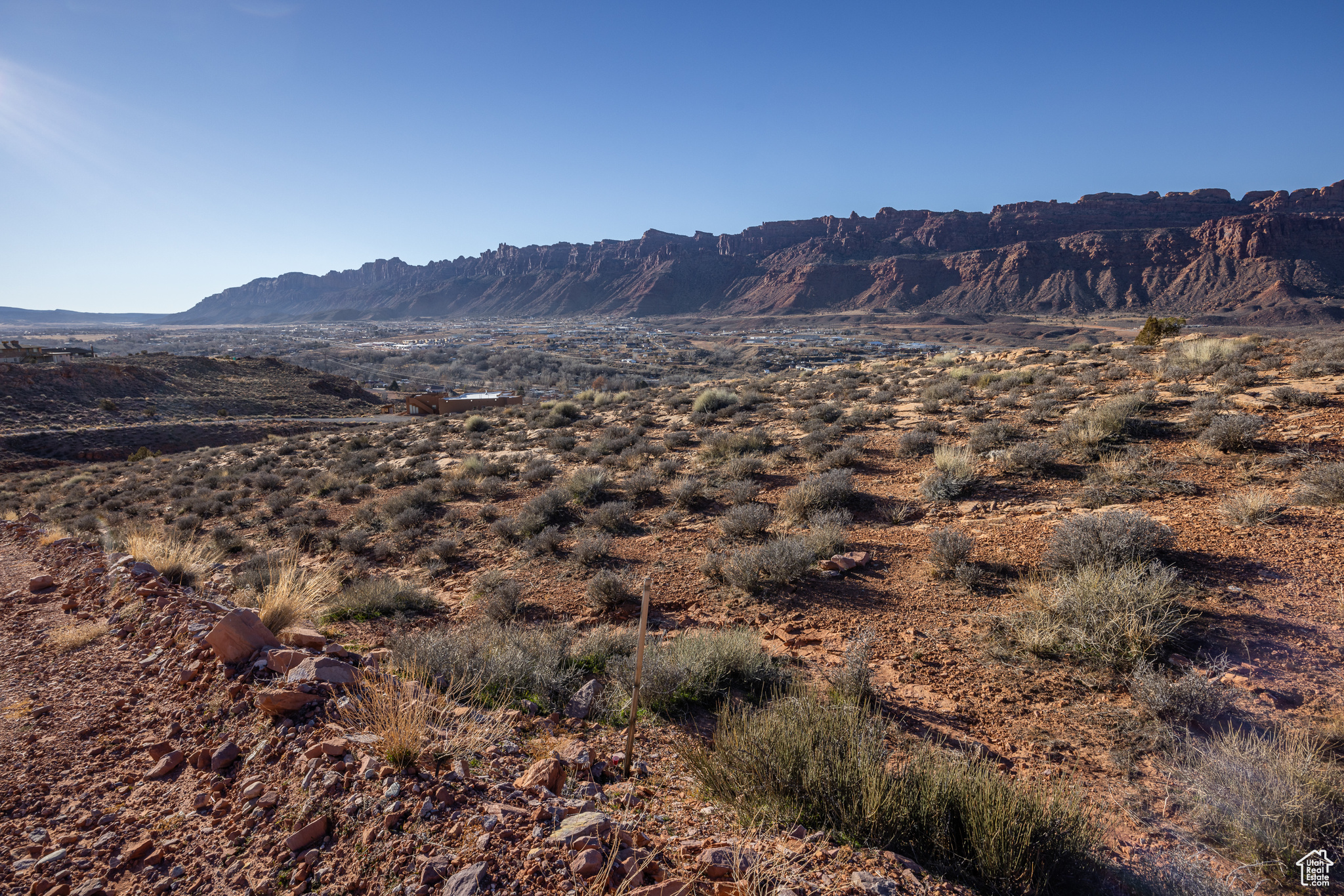 1136 WEST KAYENTA DR