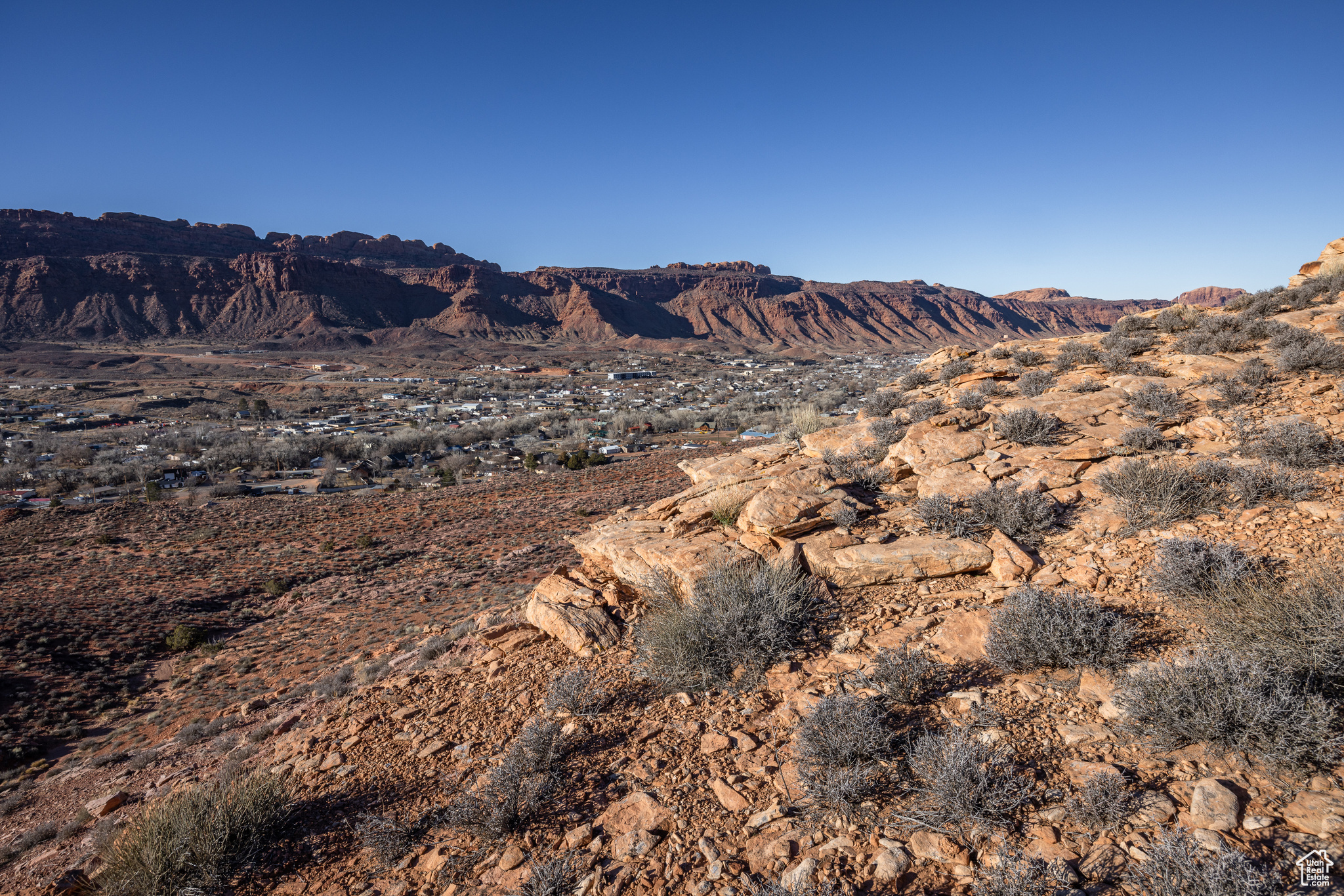 1136 WEST KAYENTA DR