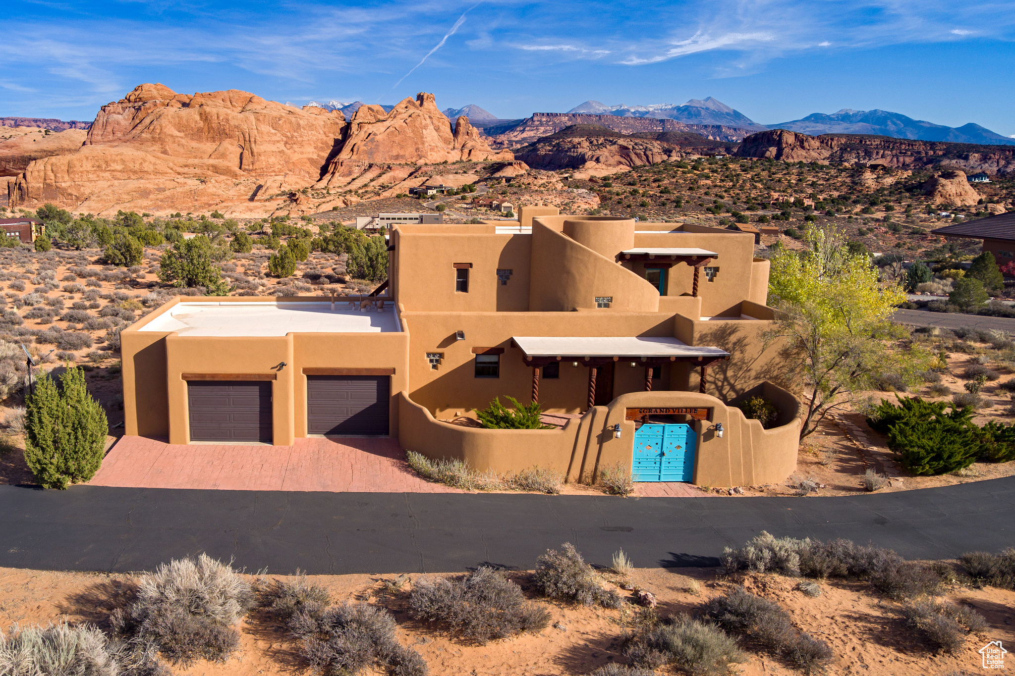 3289 FAR COUNTRY DR