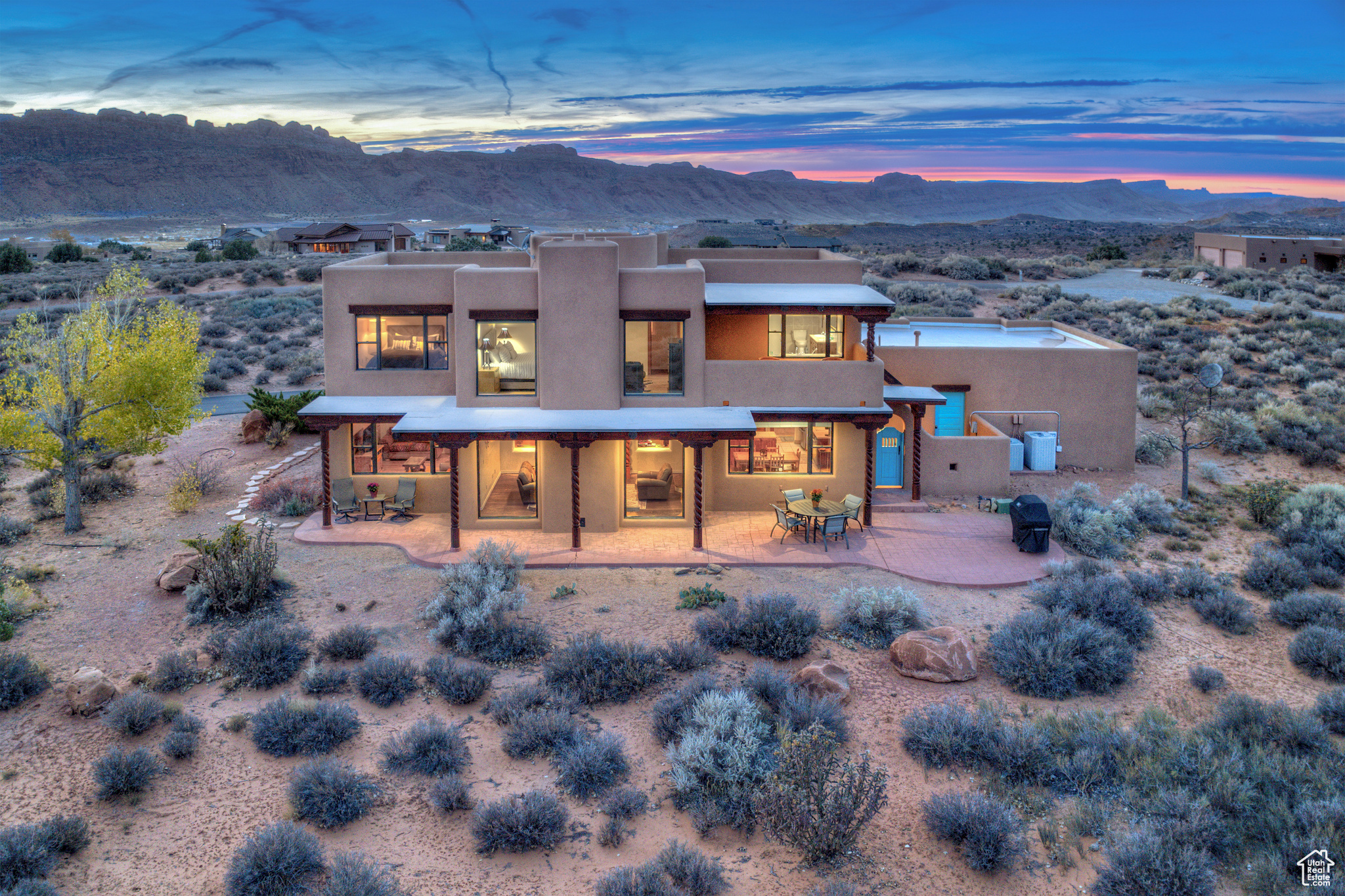 3289 FAR COUNTRY DR