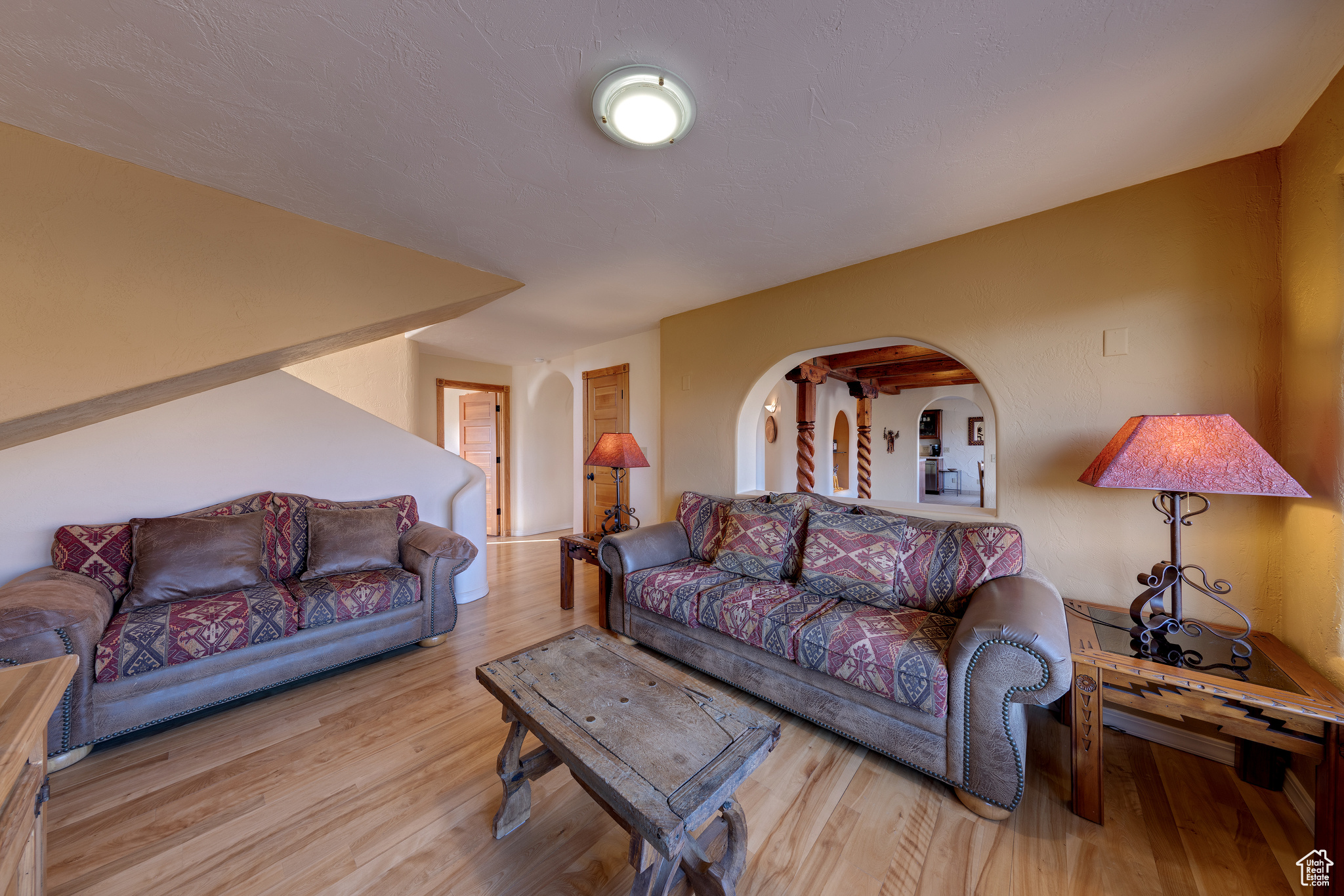 3289 FAR COUNTRY DR