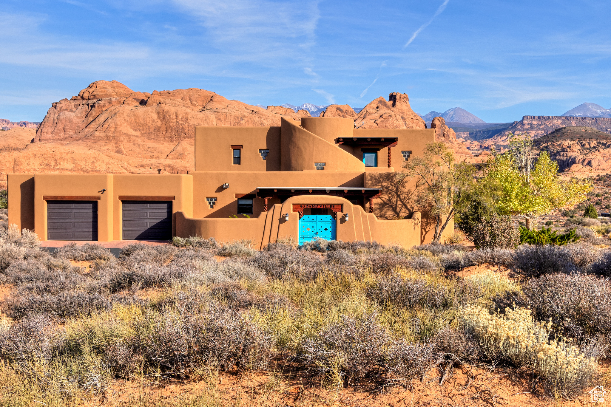 3289 FAR COUNTRY DR