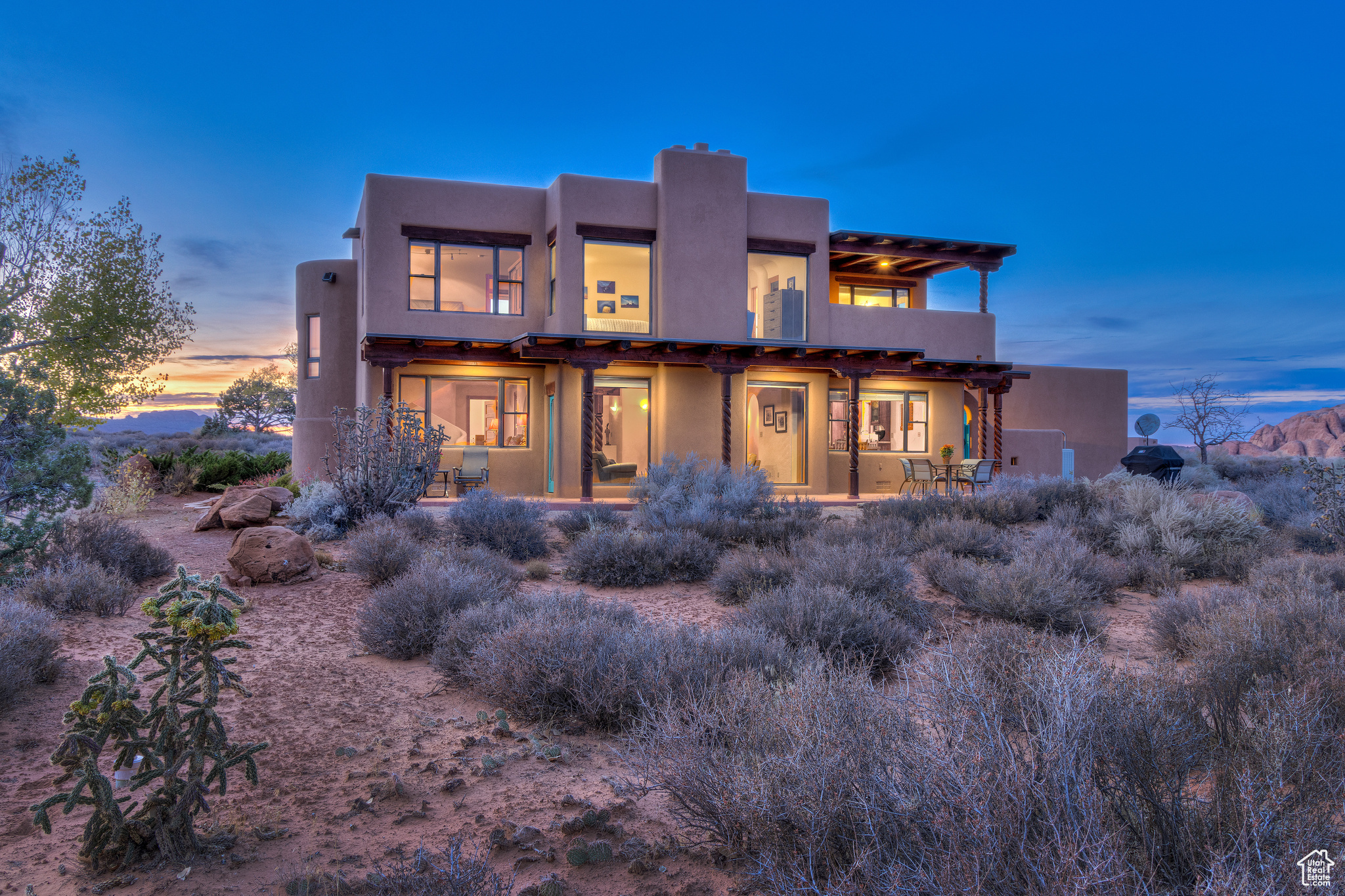 3289 FAR COUNTRY DR