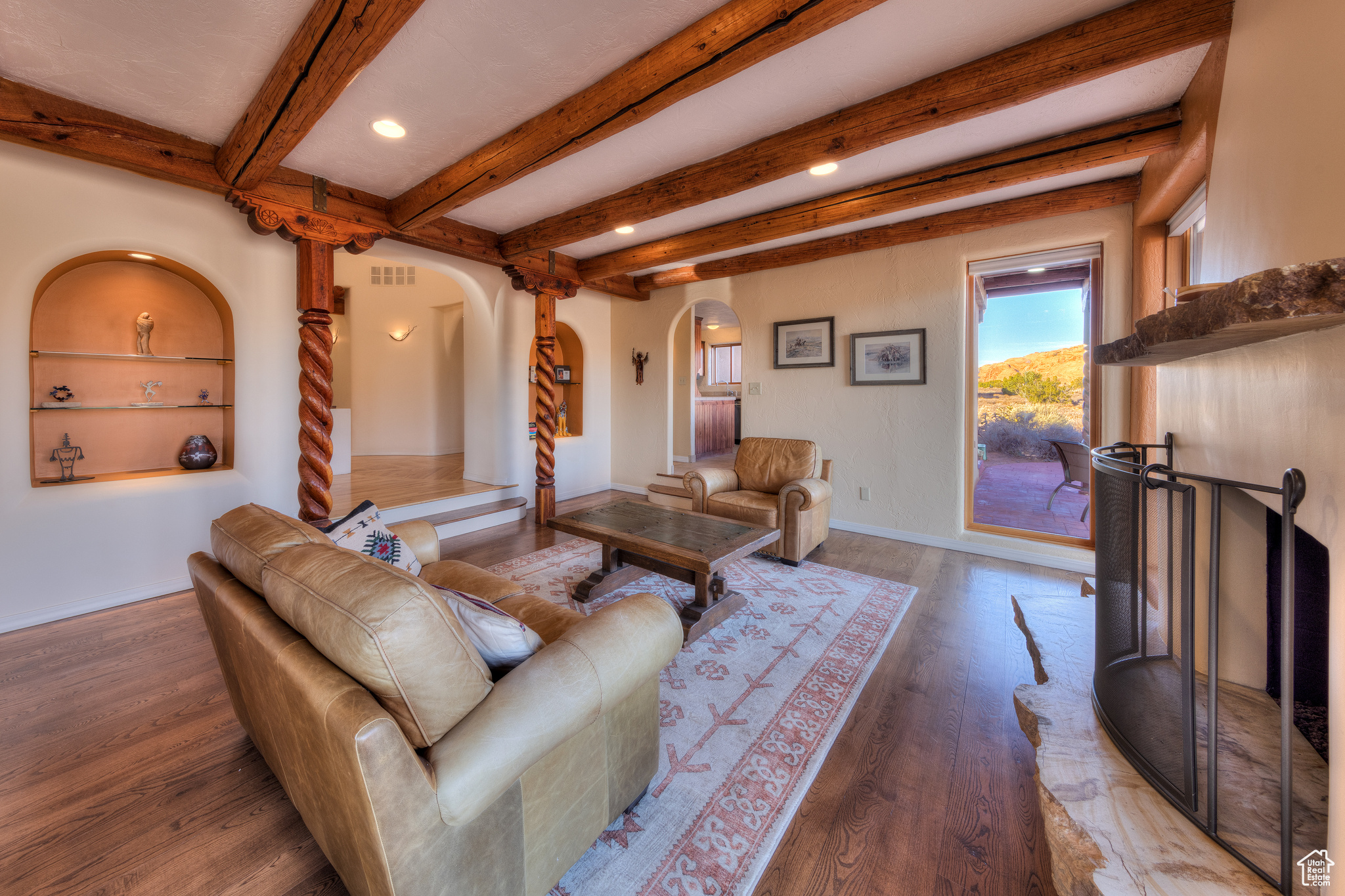 3289 FAR COUNTRY DR