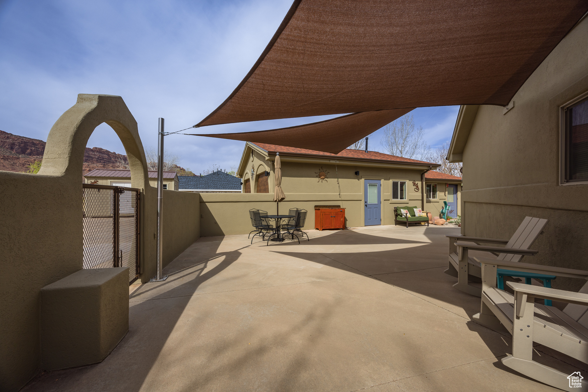 2473 VISTA GRANDE ST