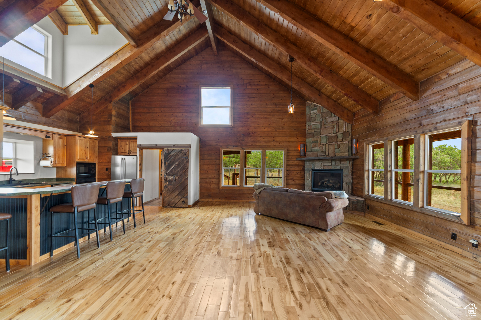 16 N PORCUPINE LN