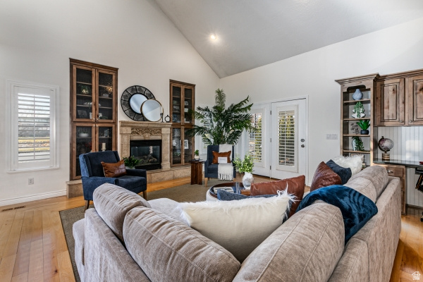 4536 W SILENT RAIN DR