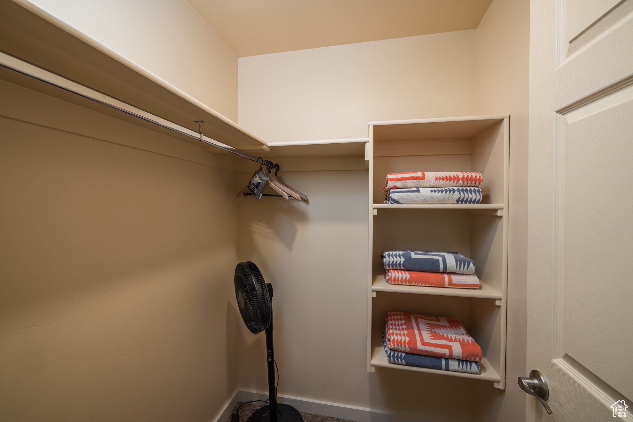 3853 S RED VALLEY CIR #17-A4