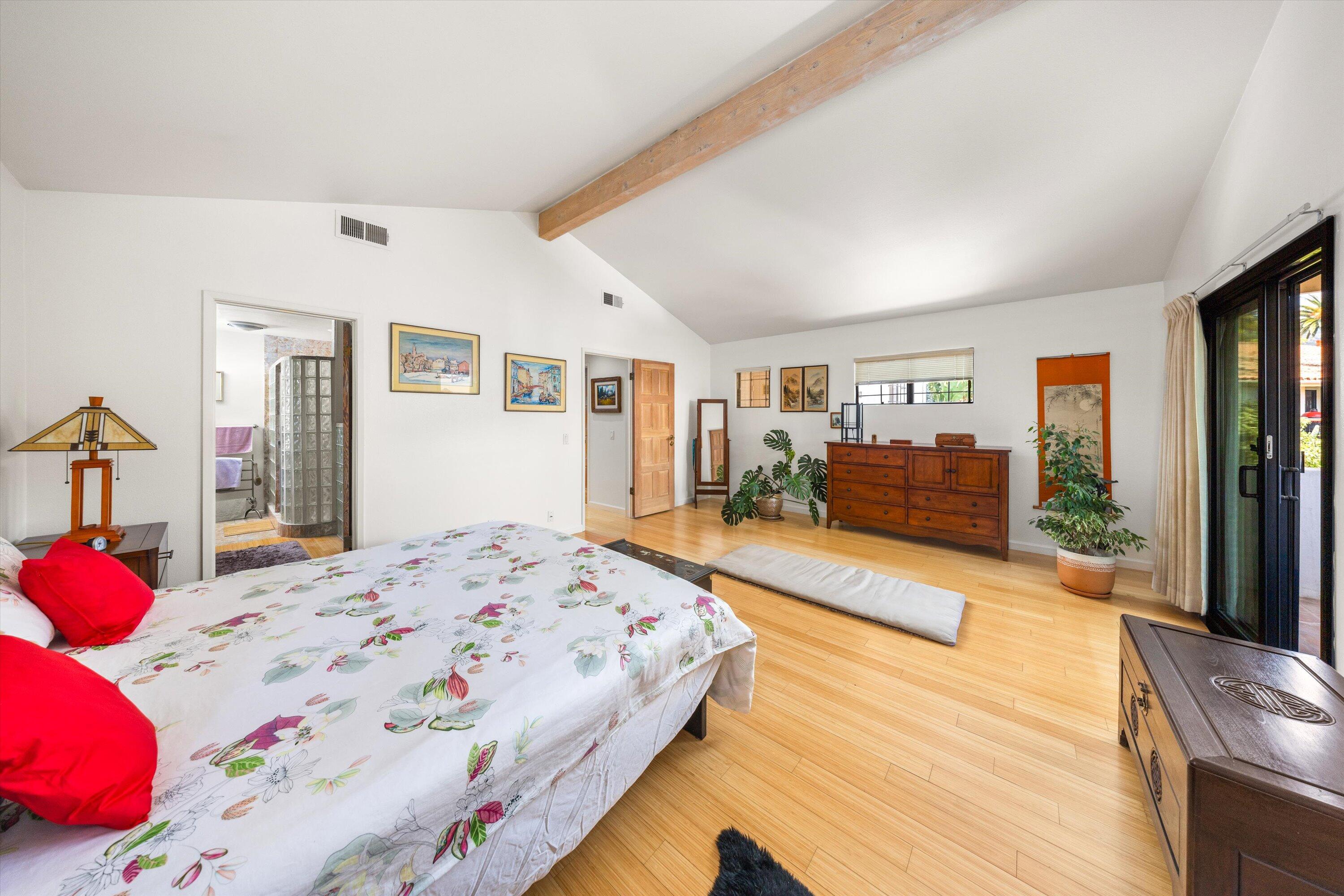 521 E Anapamu Street A2