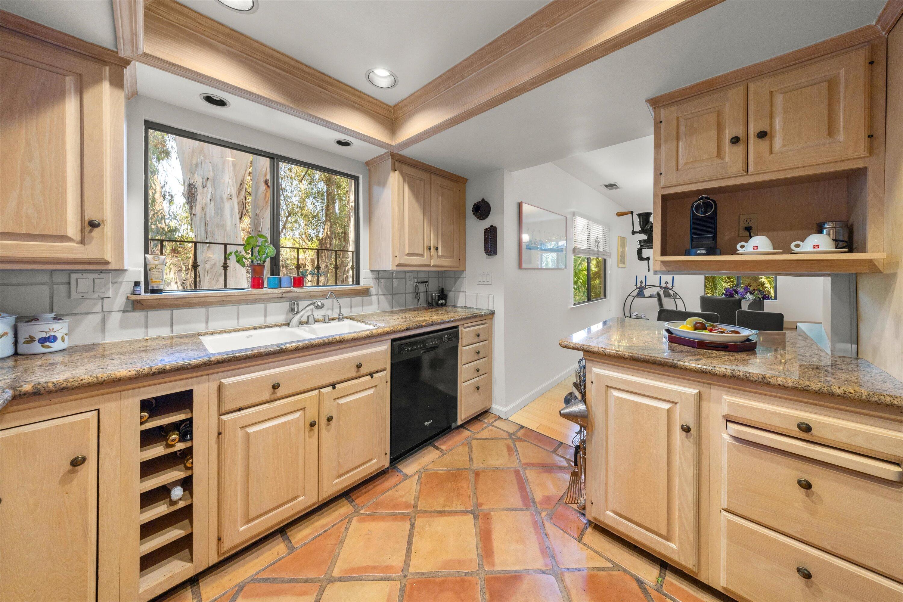 521 E Anapamu Street A2