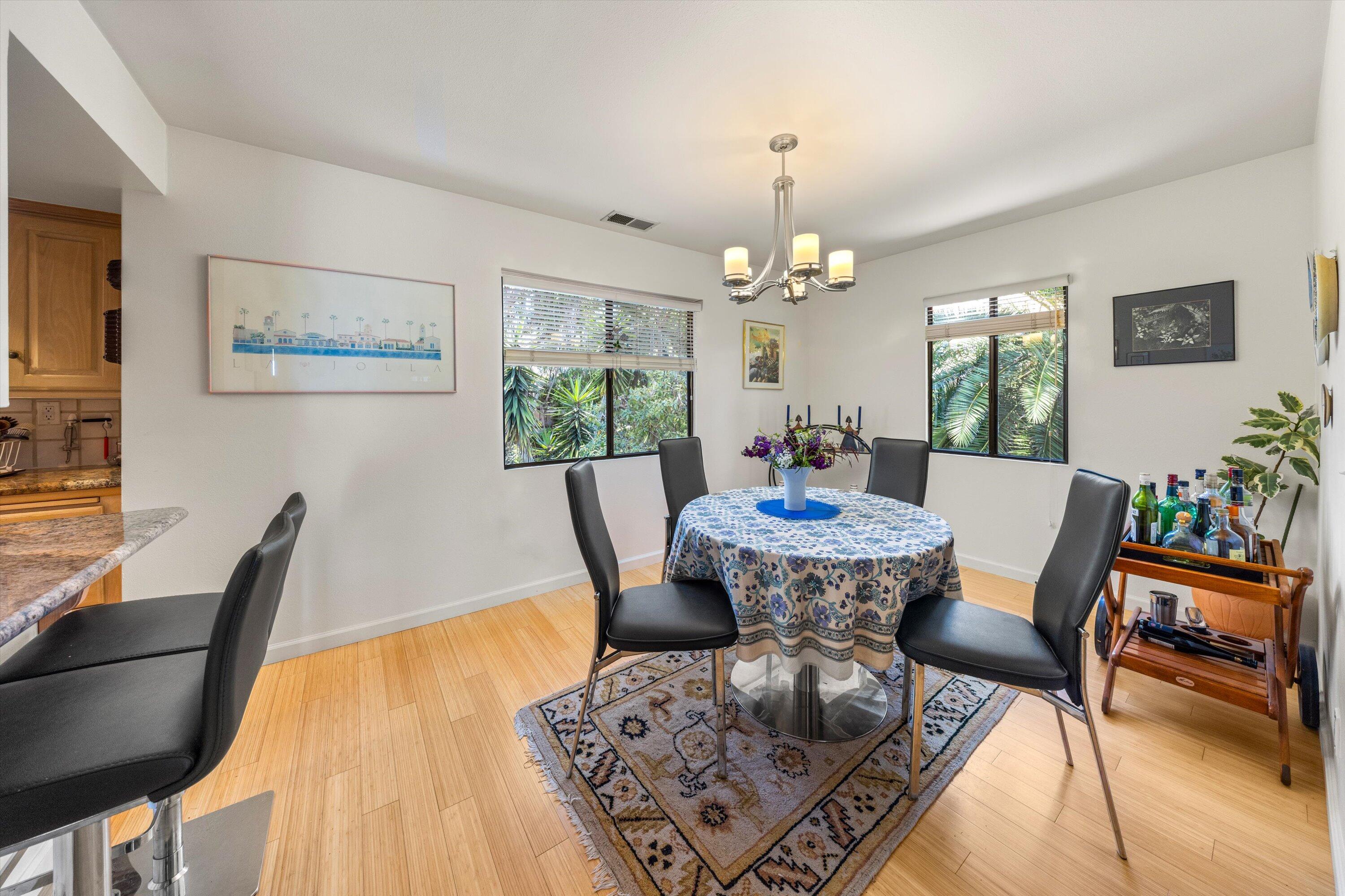 521 E Anapamu Street A2