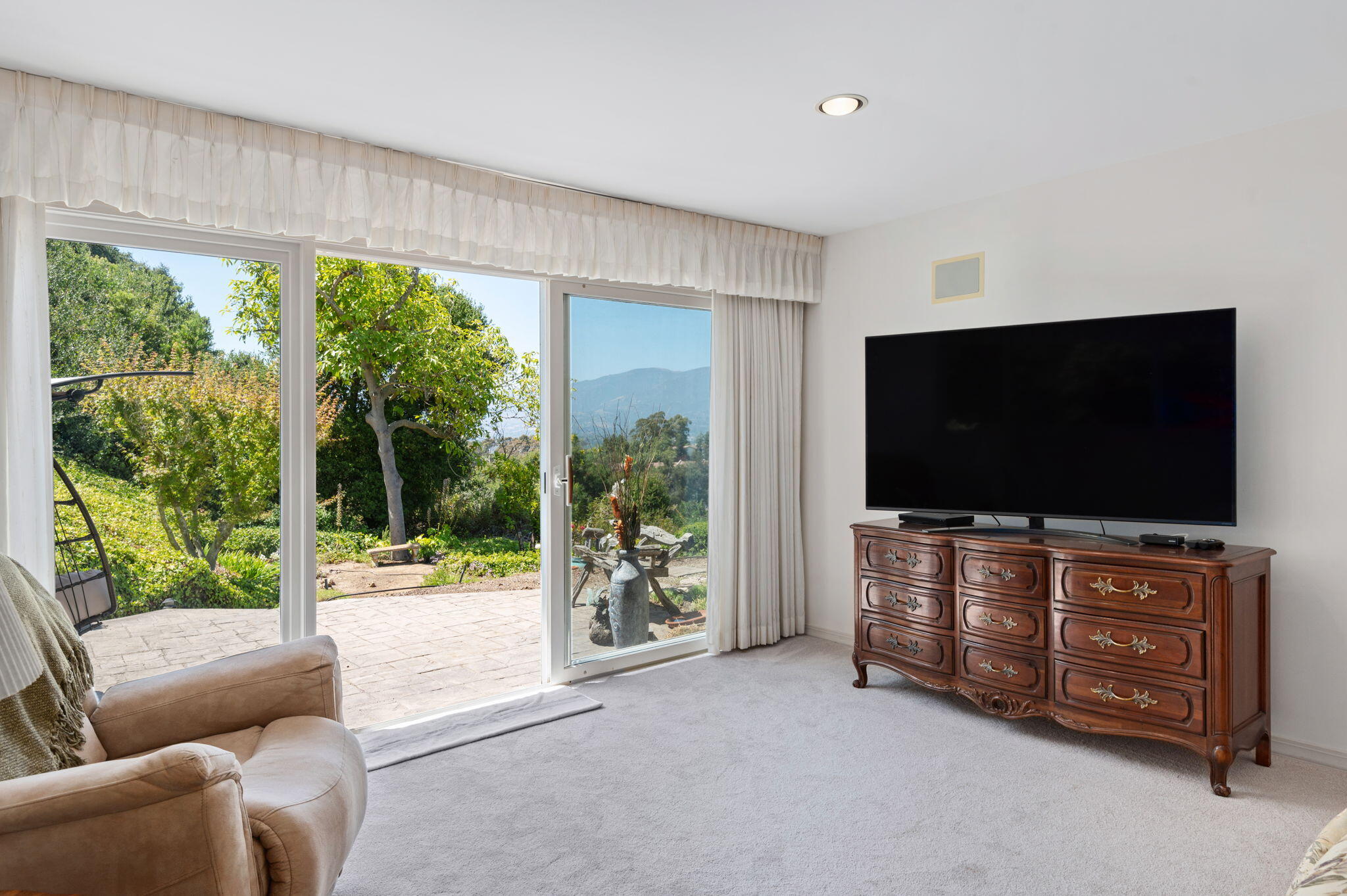 1106 Harbor Hills Drive