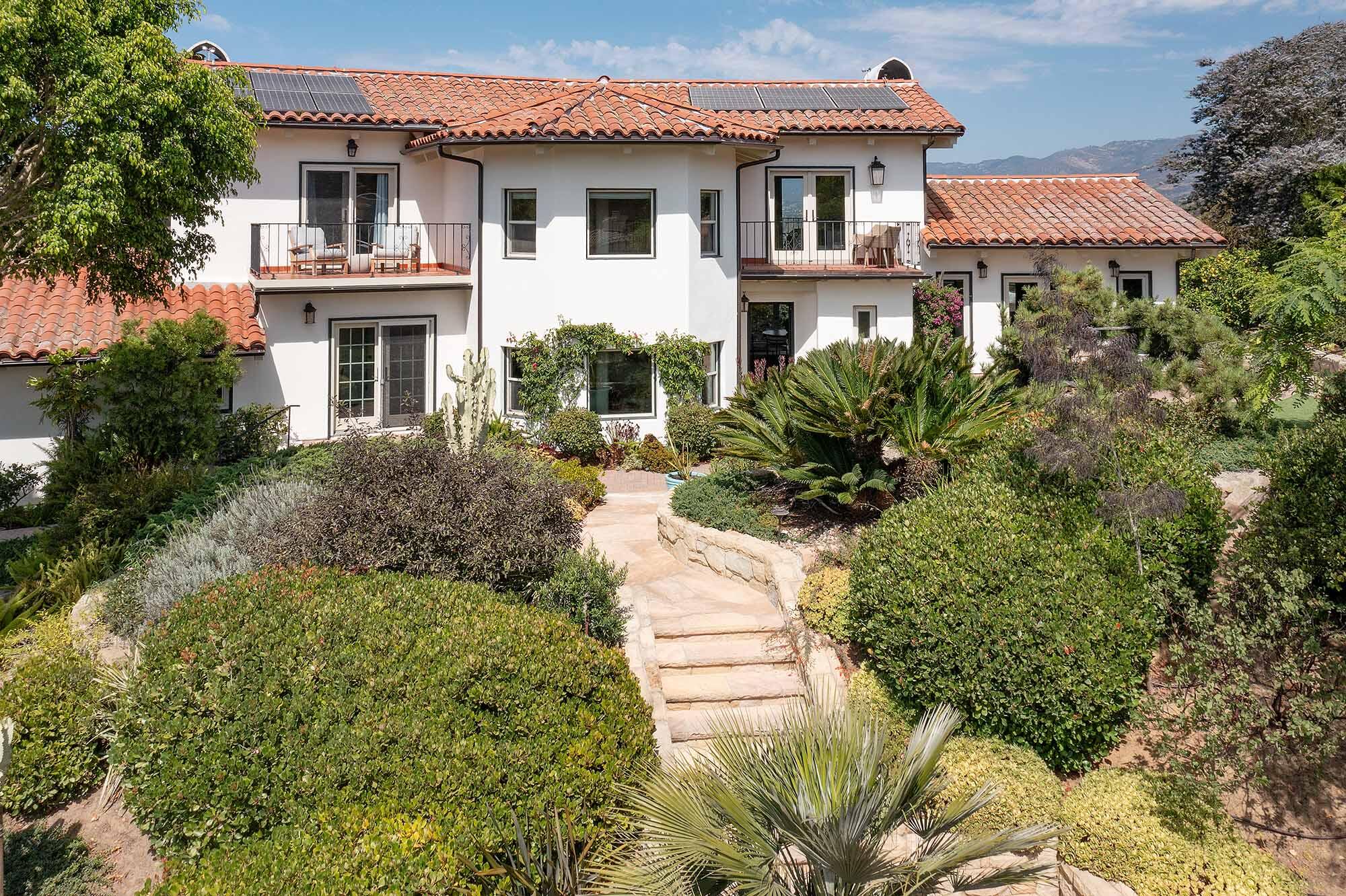 860 Miramonte Drive