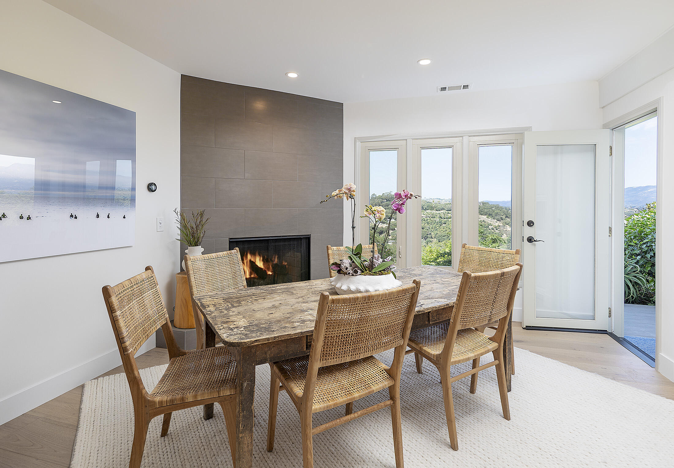 860 Miramonte Drive