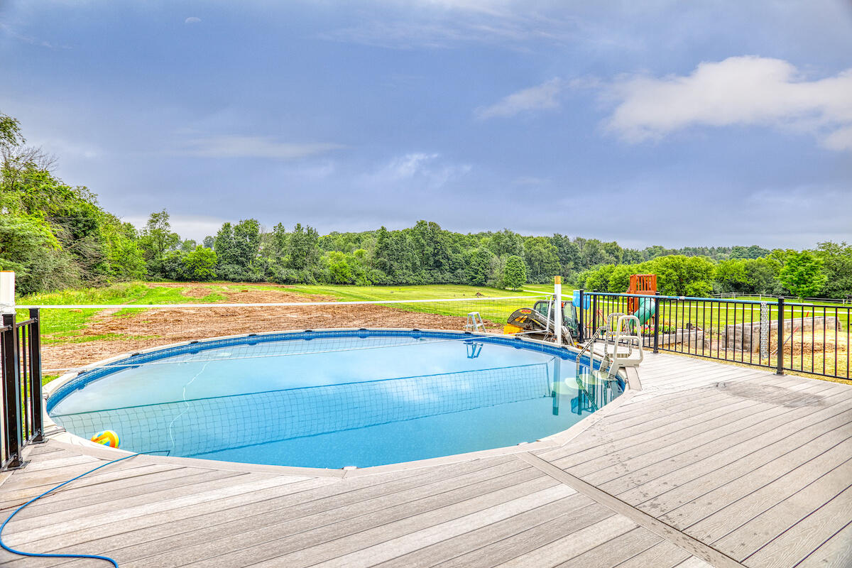 3350 Willow Creek Rd