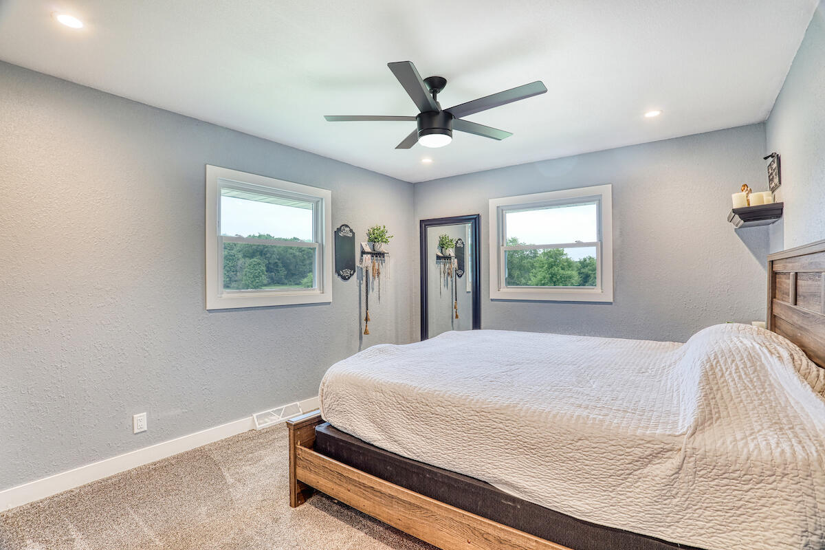 3350 Willow Creek Rd