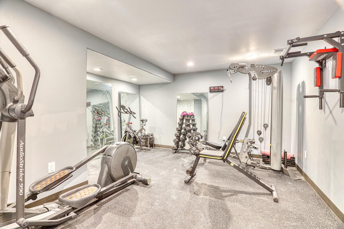 3350 Willow Creek Rd