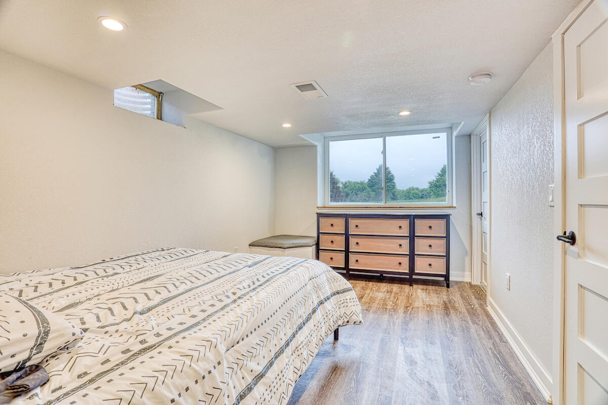 3350 Willow Creek Rd