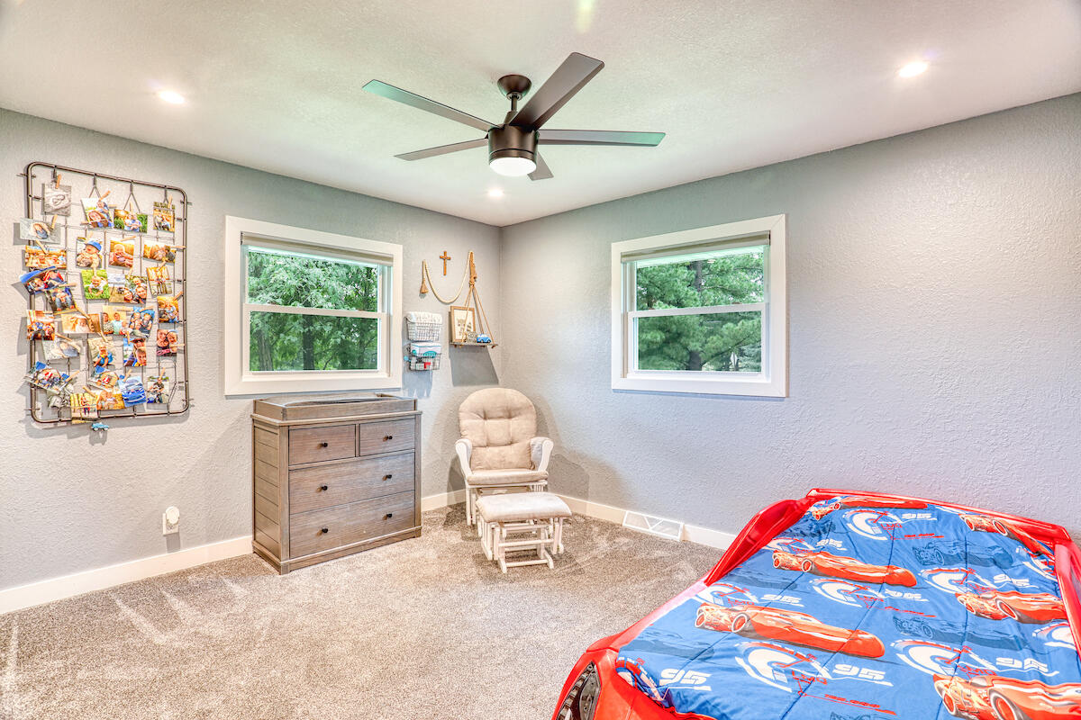 3350 Willow Creek Rd