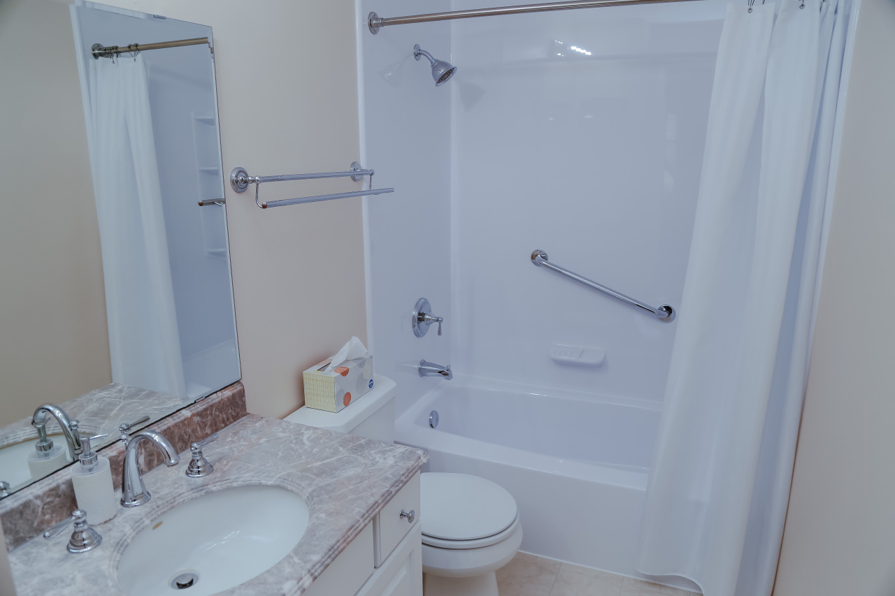 933 W Heritage Ct 104