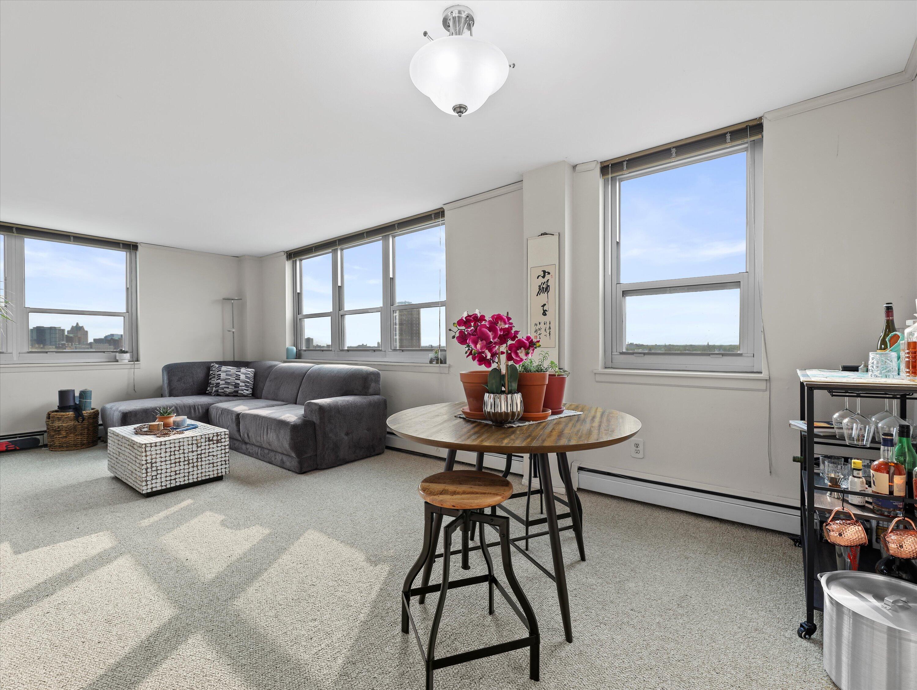 1707 N Prospect Ave 11B