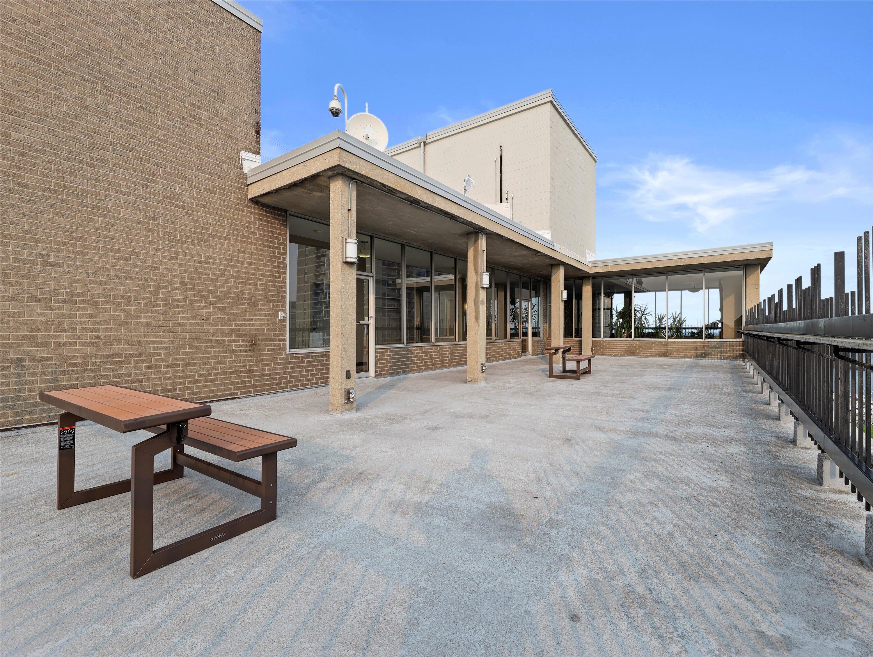 1707 N Prospect Ave 11B