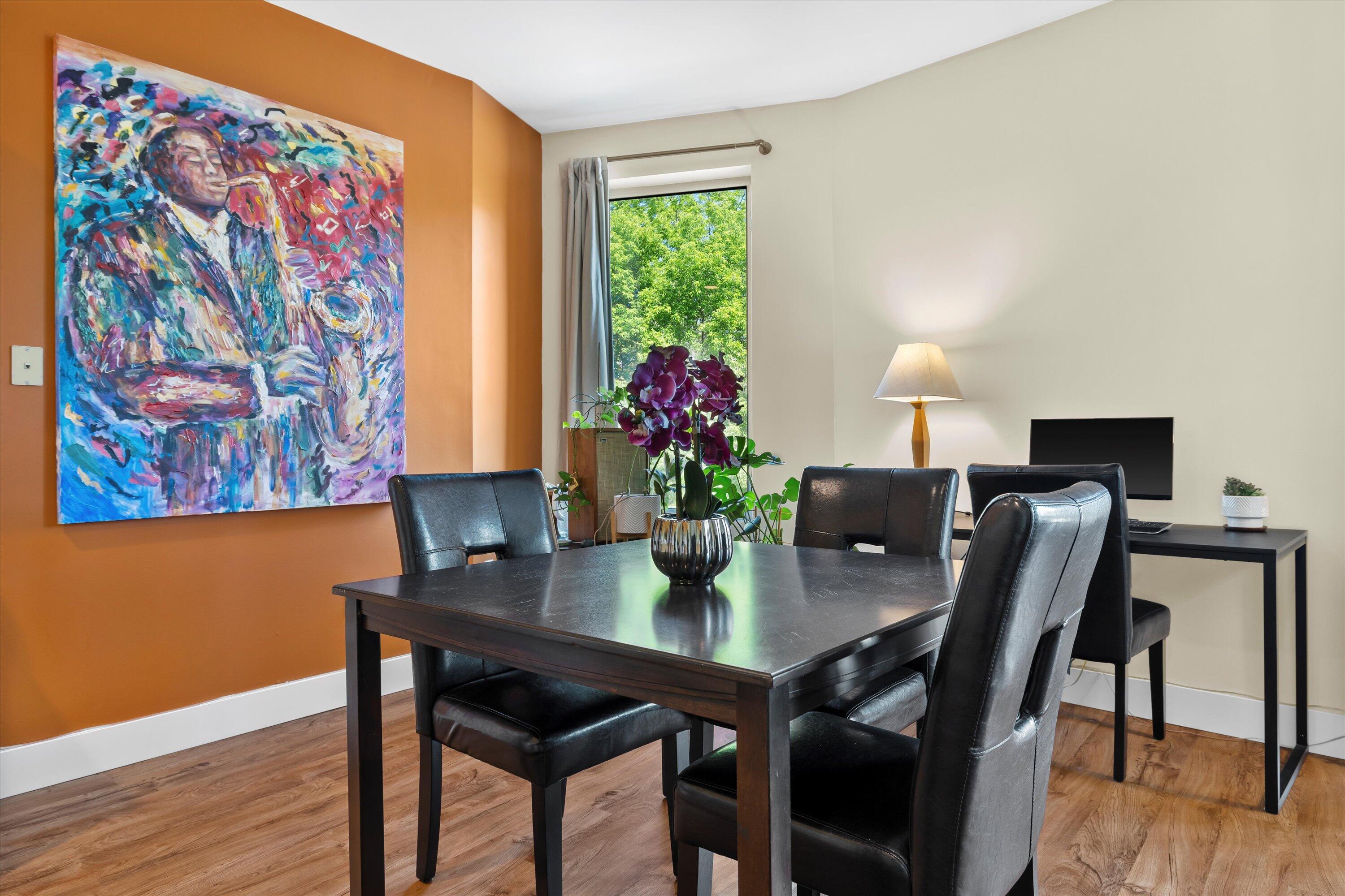 2080 N Commerce St 217