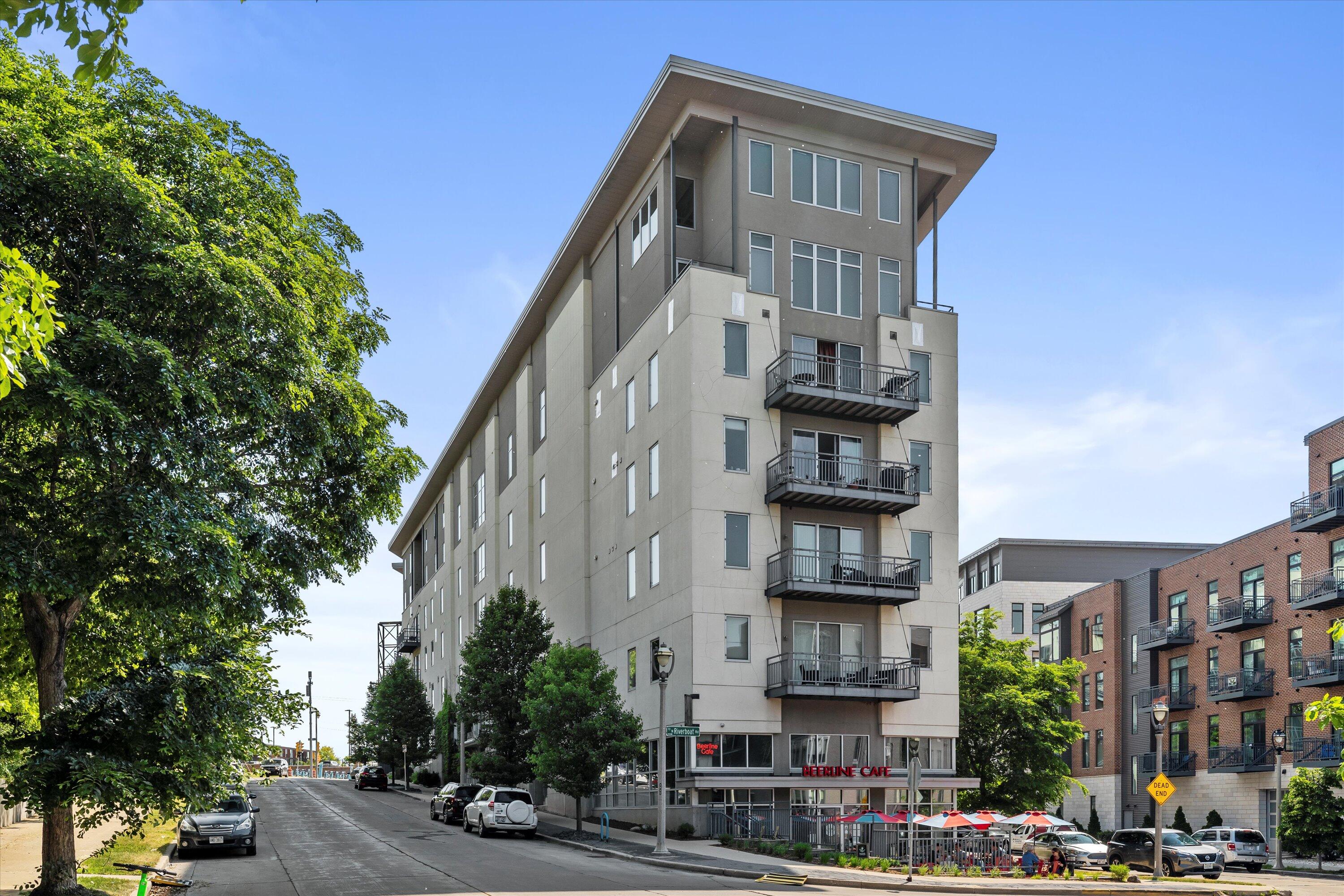 2080 N Commerce St 217