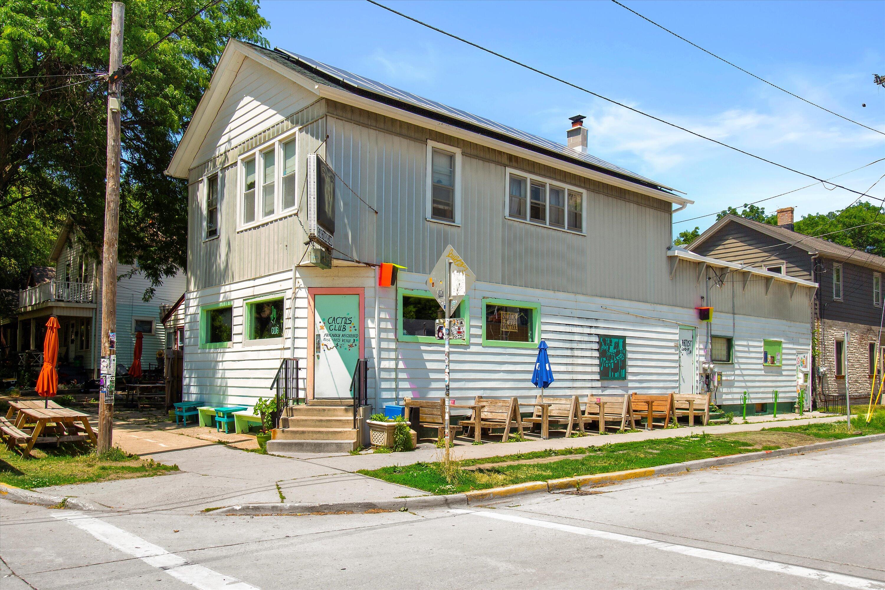 1411 E Russell Ave 3