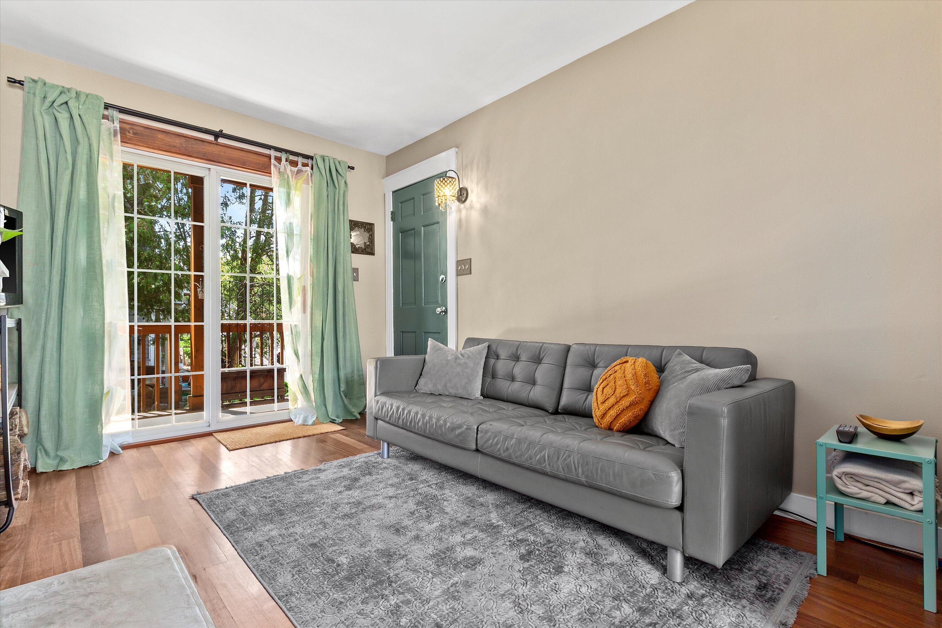 1411 E Russell Ave 3