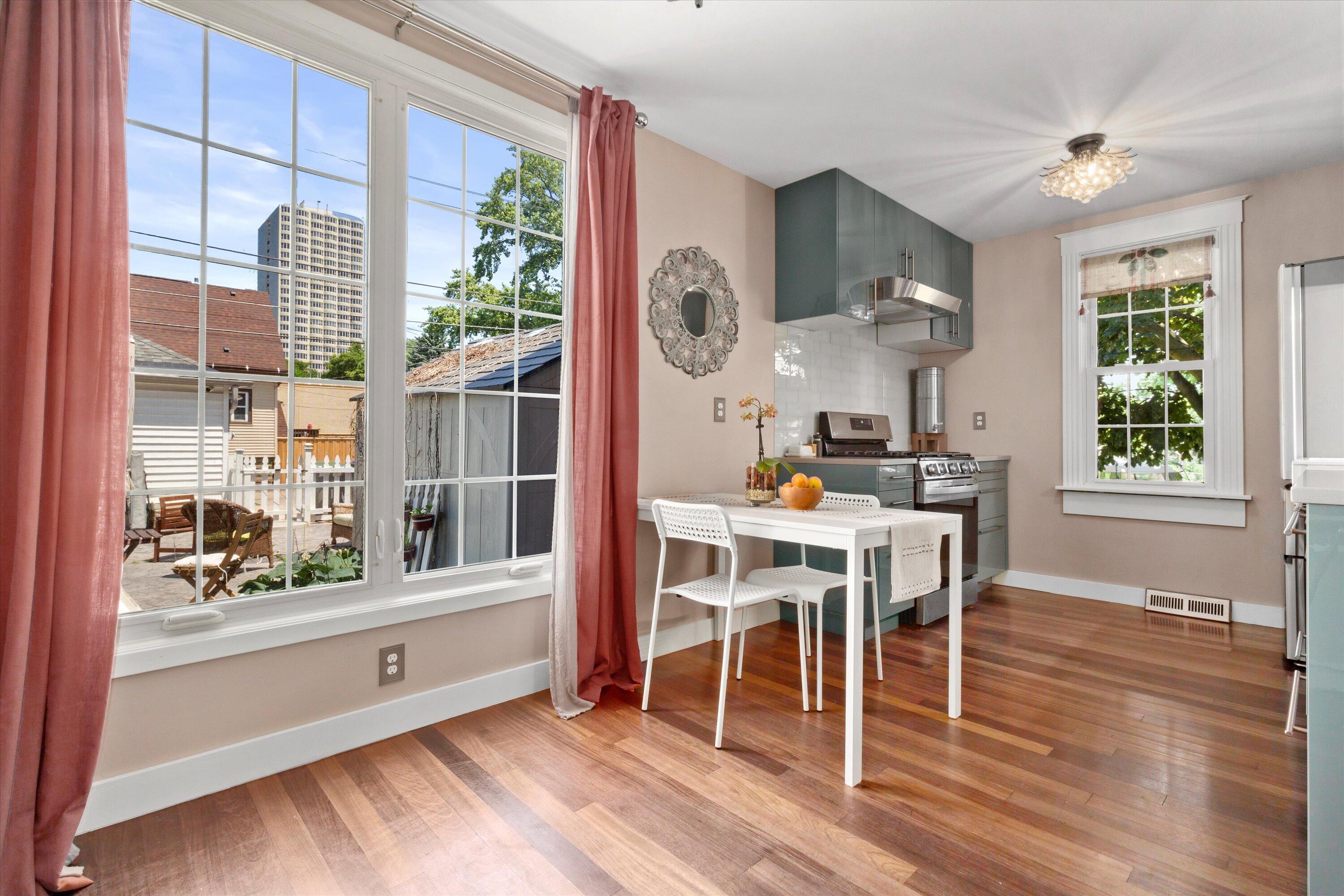 1411 E Russell Ave 3