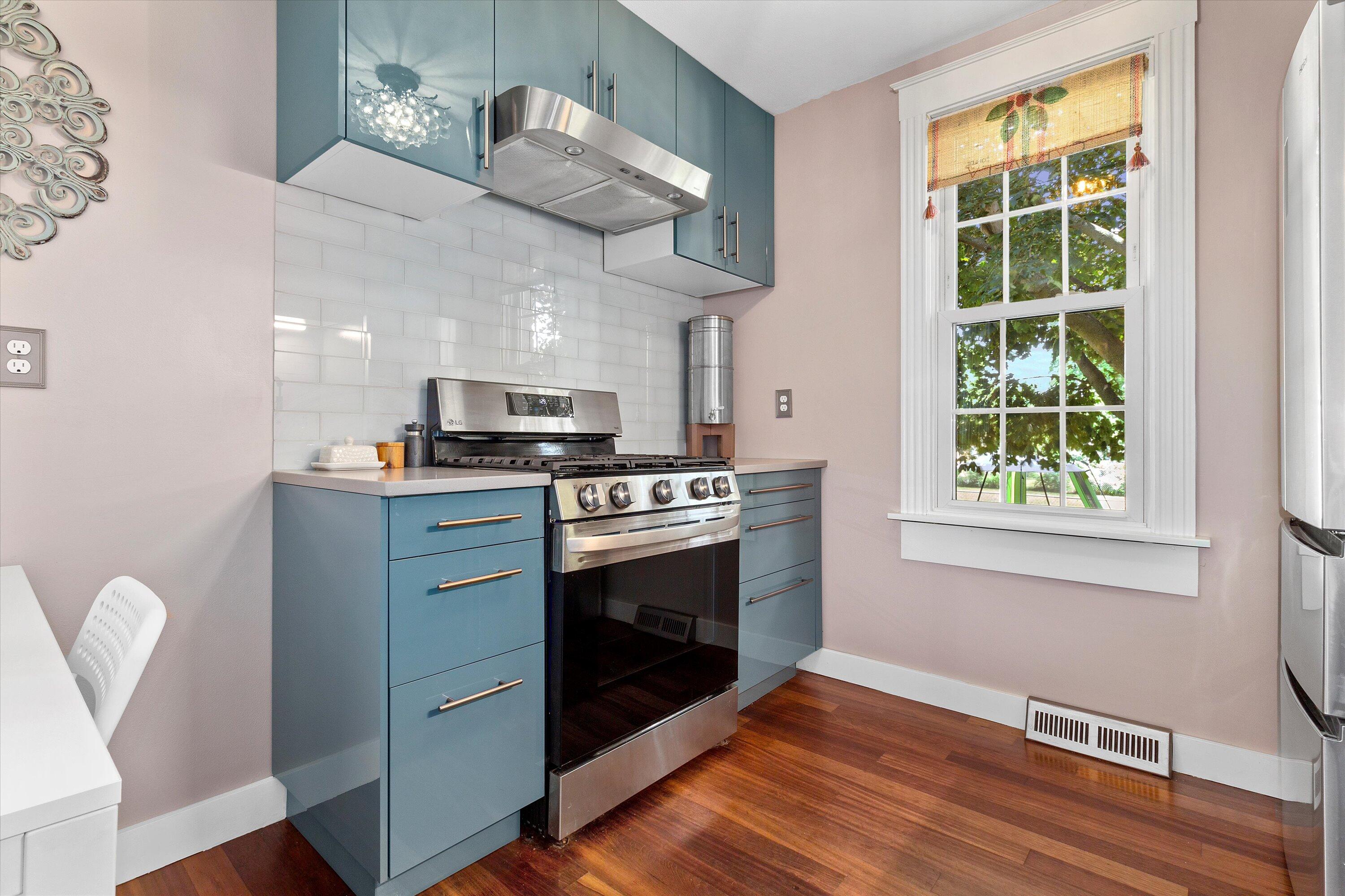 1411 E Russell Ave 3