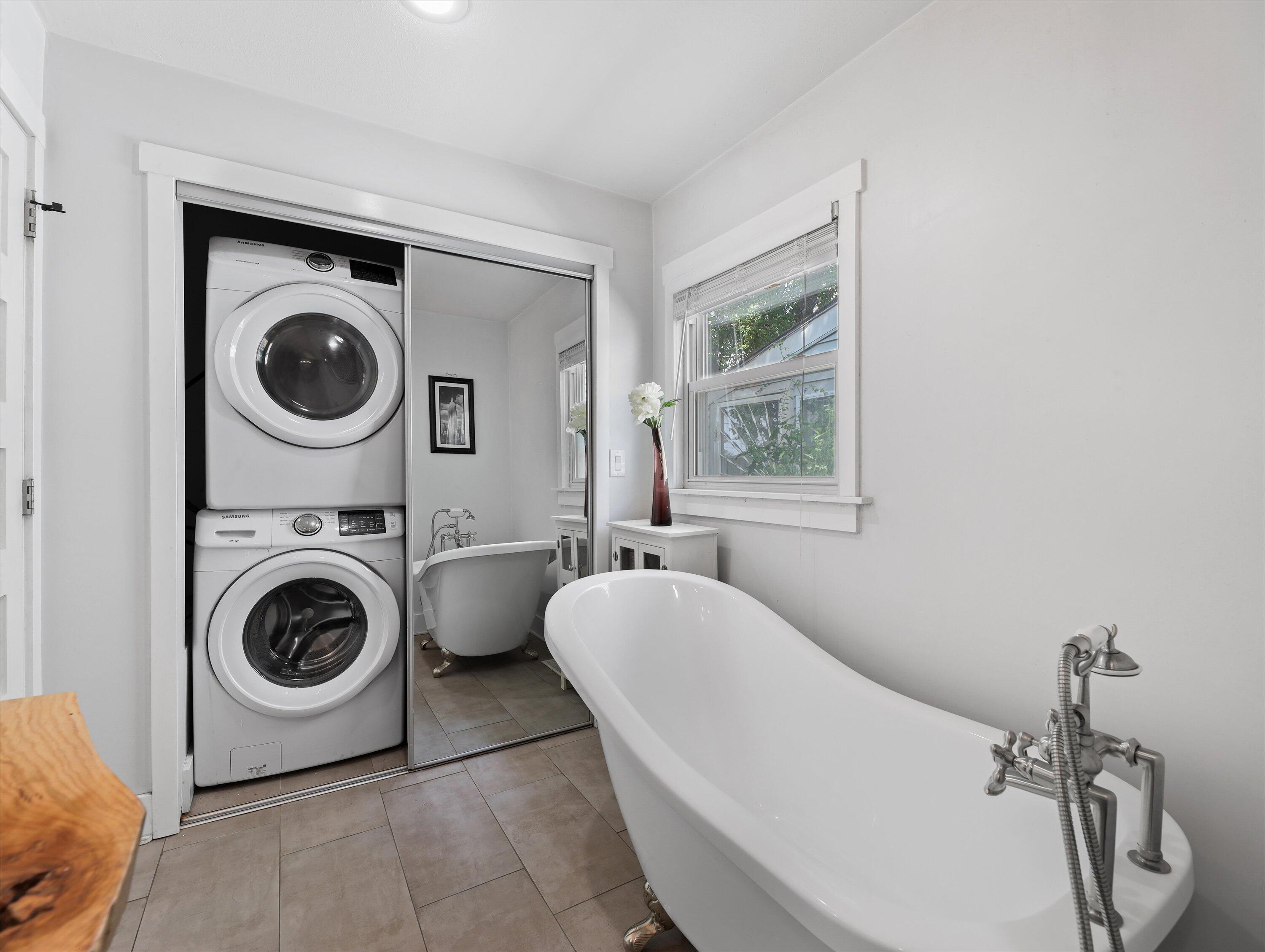 1831 Dr William Finlayson St