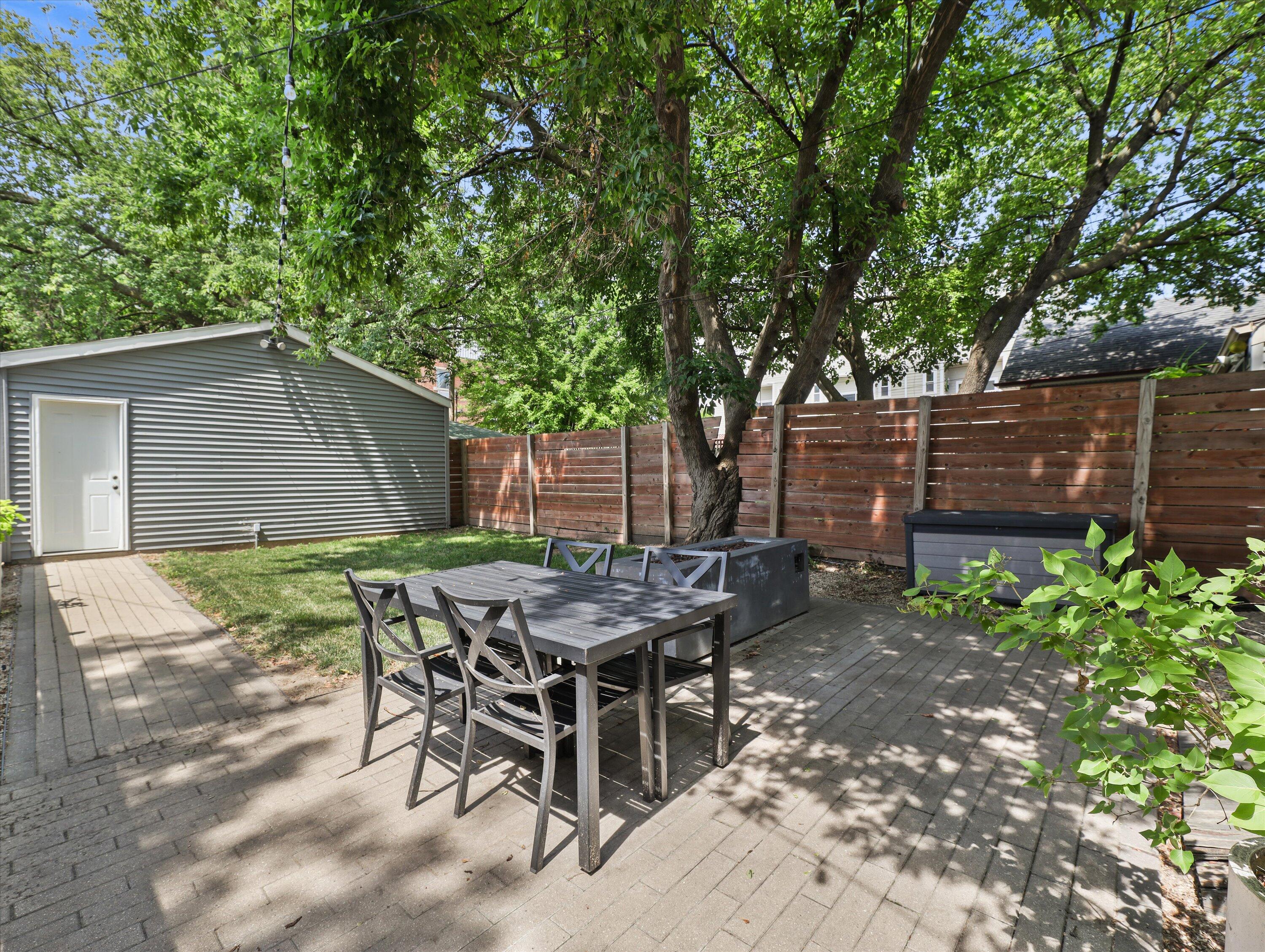 1831 Dr William Finlayson St