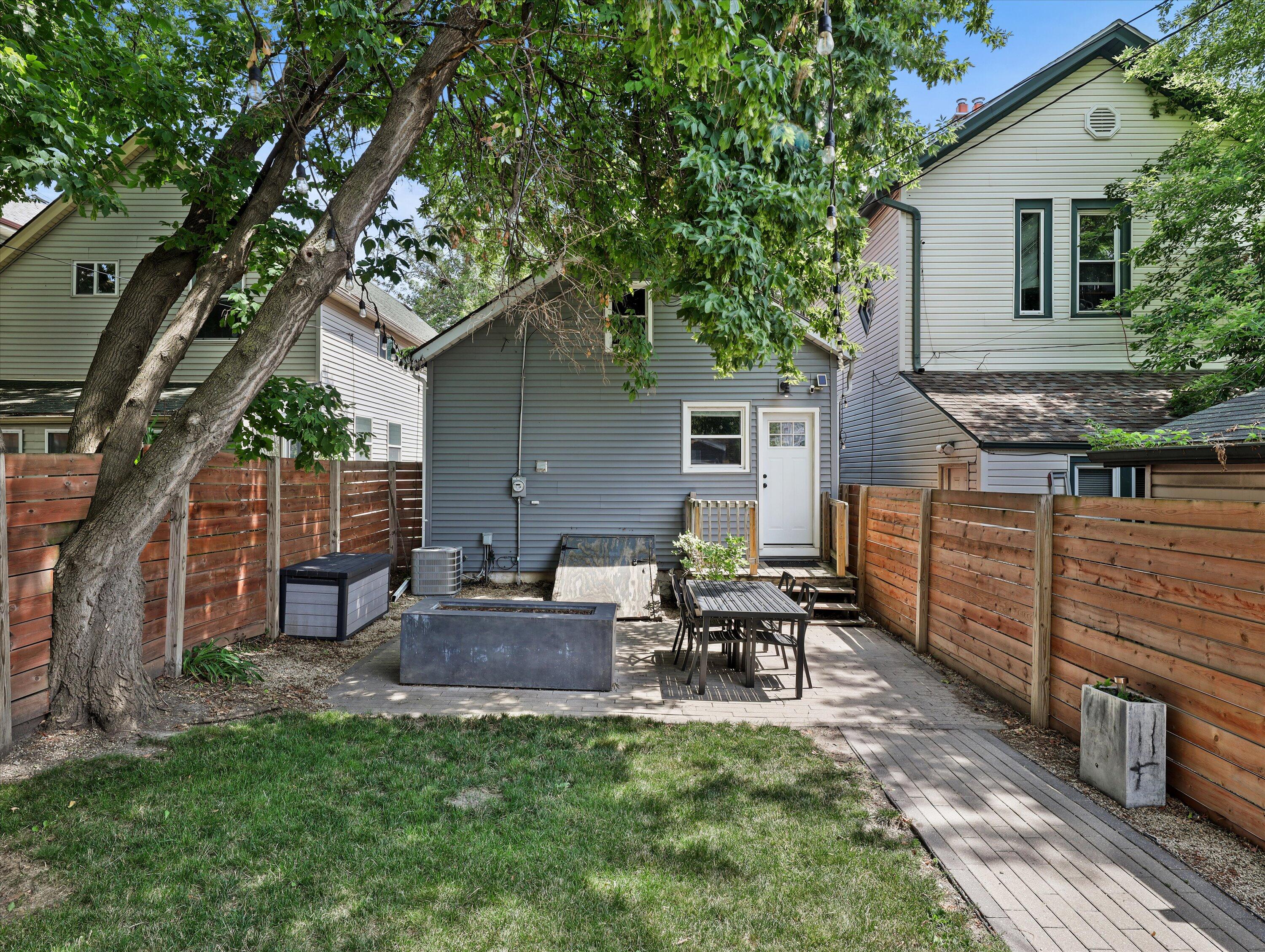 1831 Dr William Finlayson St