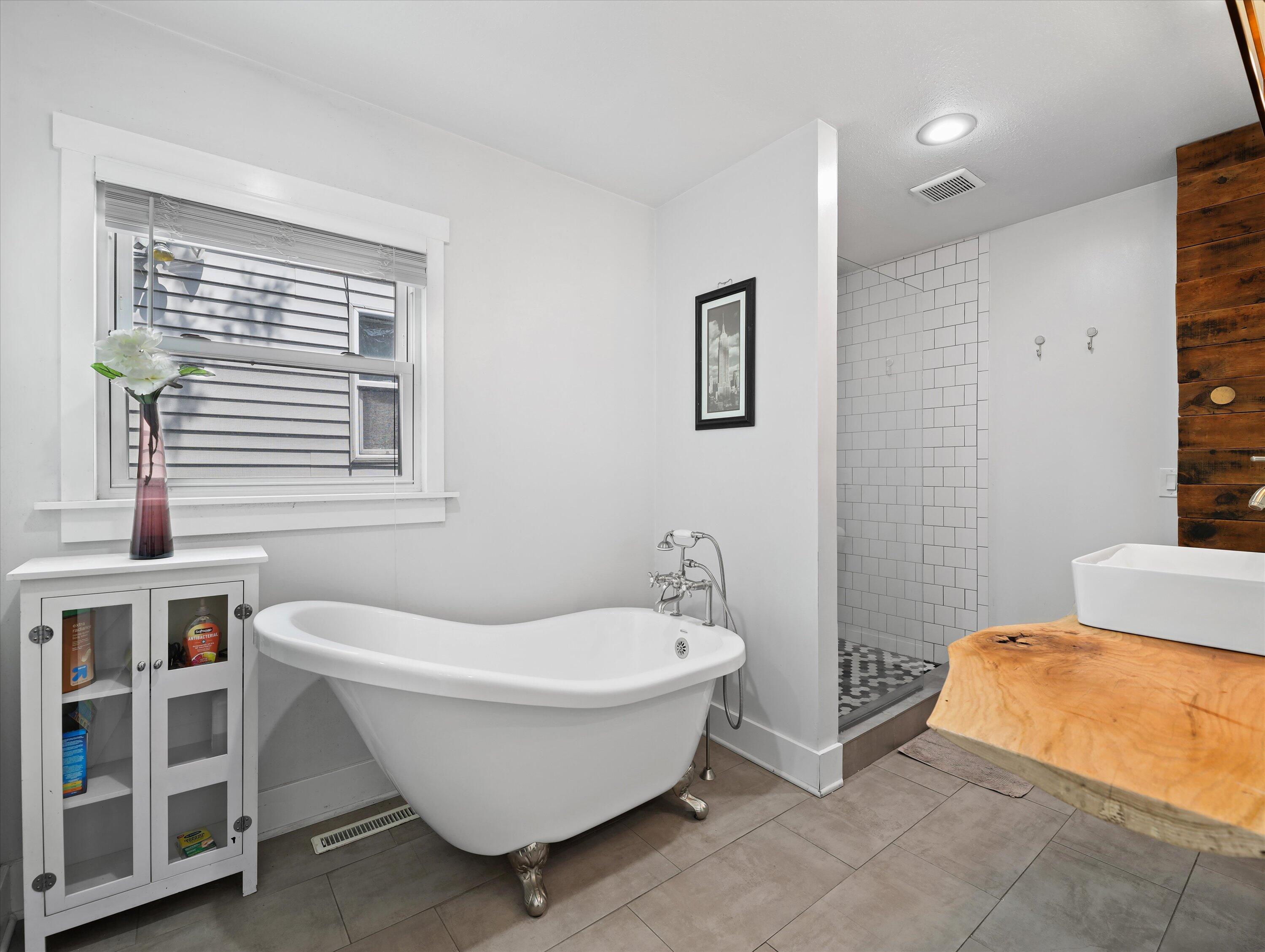 1831 Dr William Finlayson St