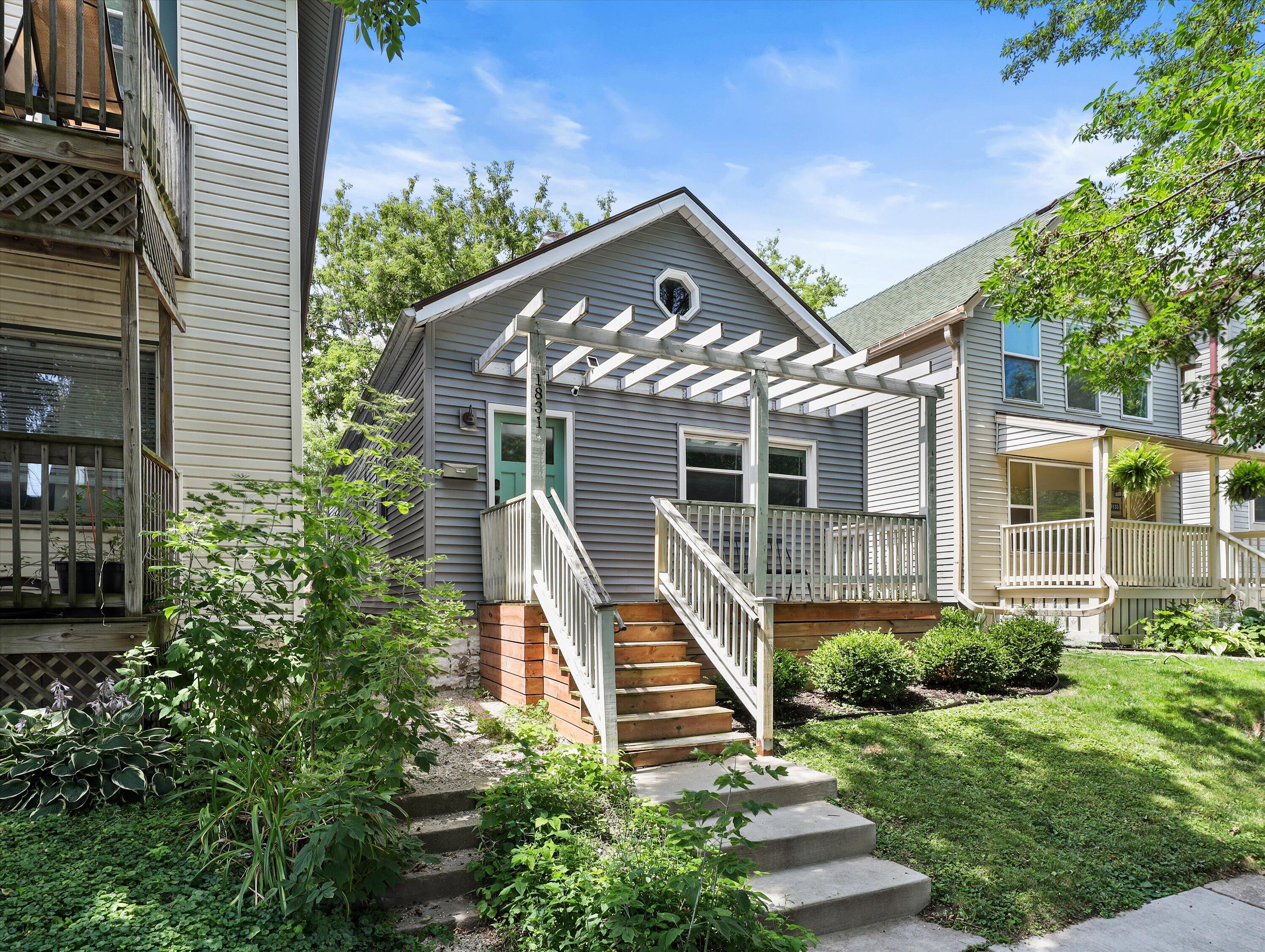 1831 Dr William Finlayson St