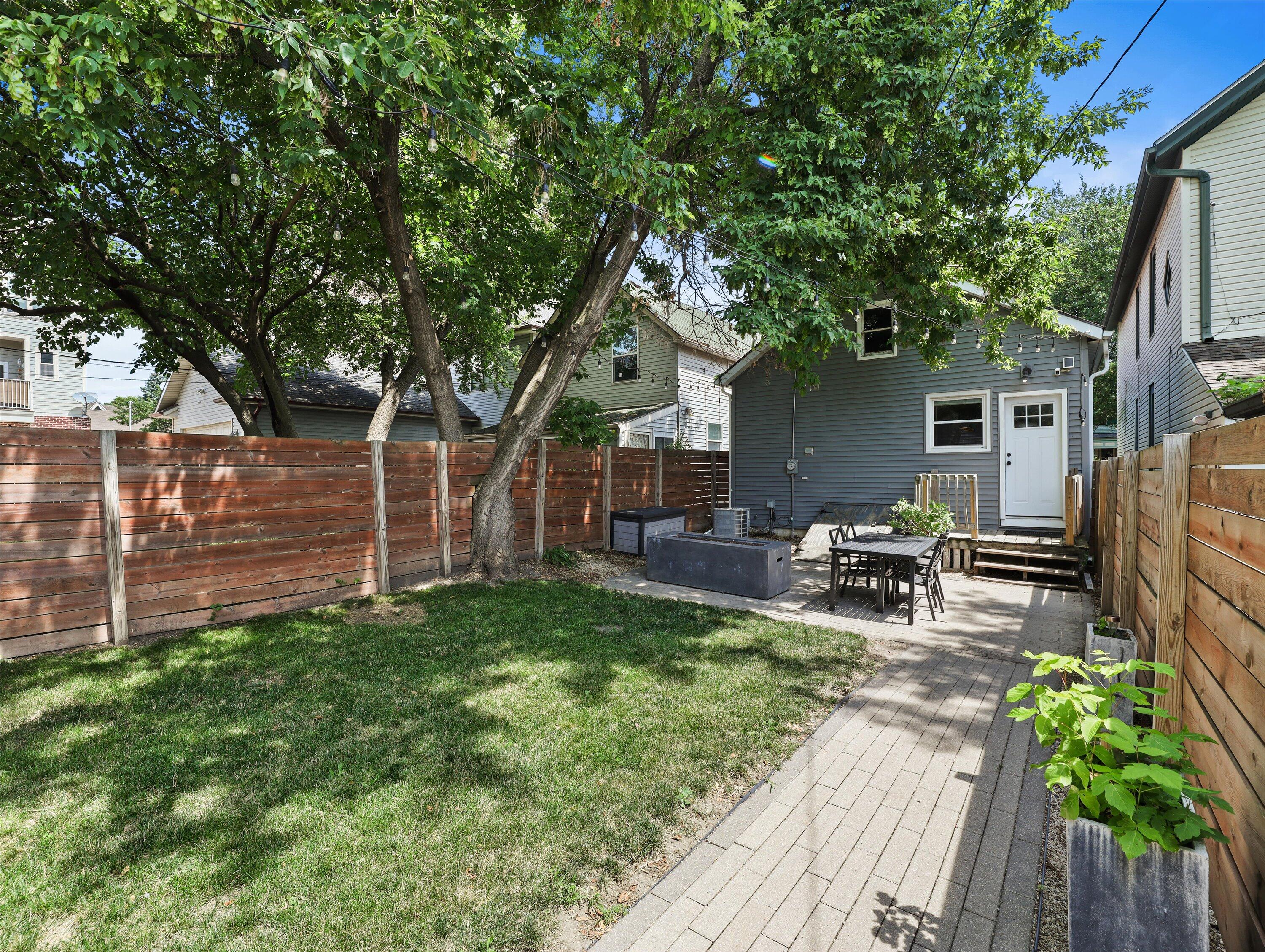 1831 Dr William Finlayson St