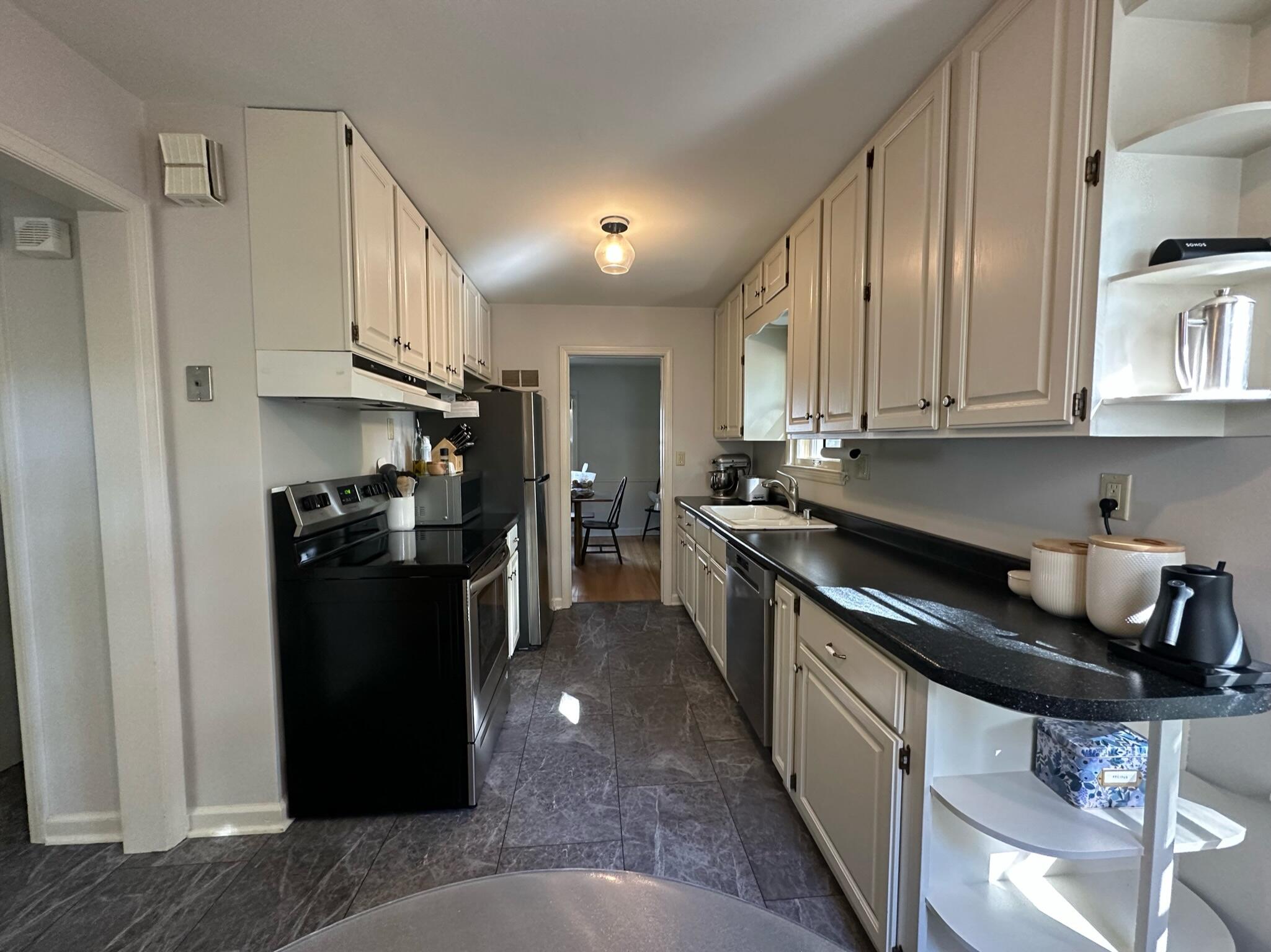 5928 N Bay Ridge Ave