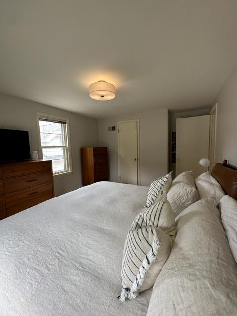 5928 N Bay Ridge Ave