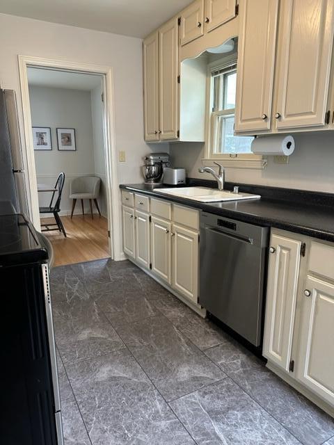 5928 N Bay Ridge Ave