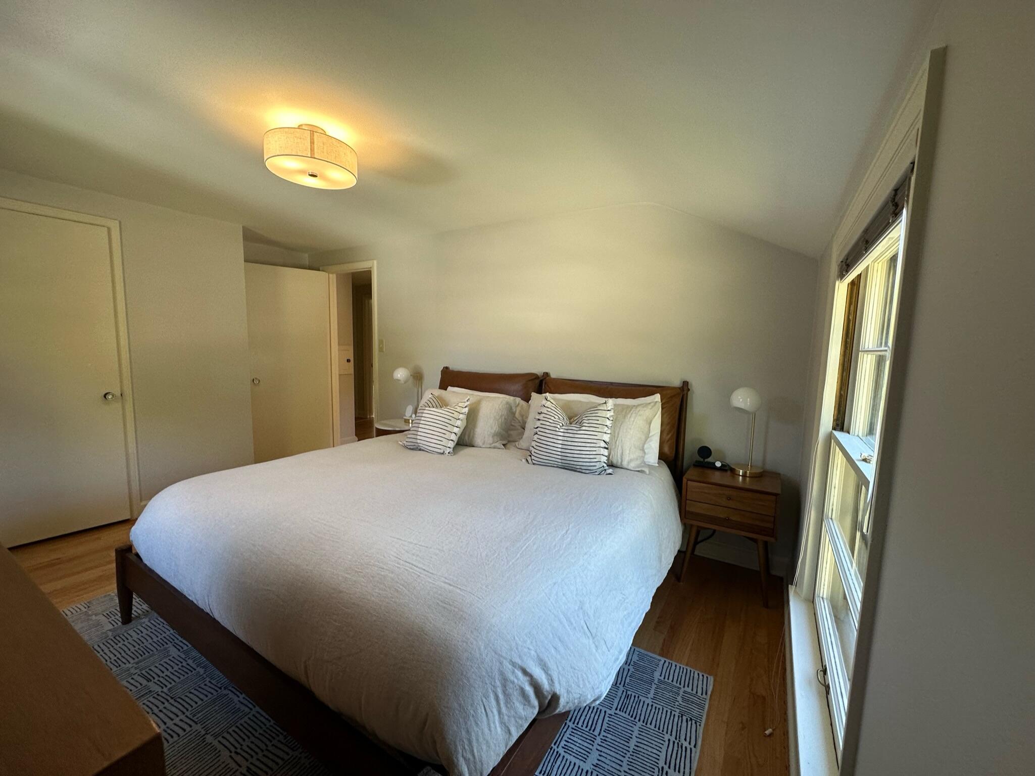 5928 N Bay Ridge Ave