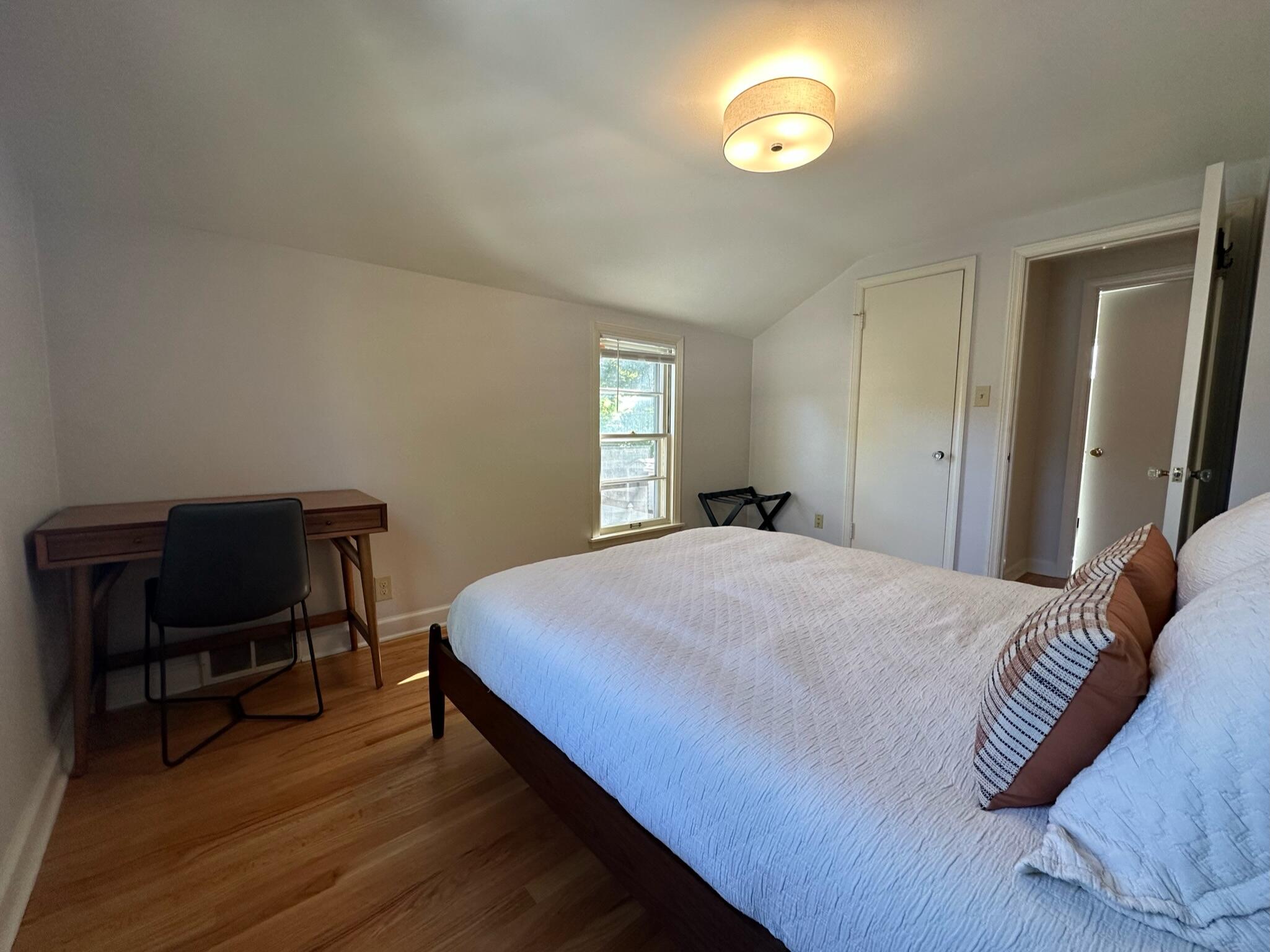 5928 N Bay Ridge Ave