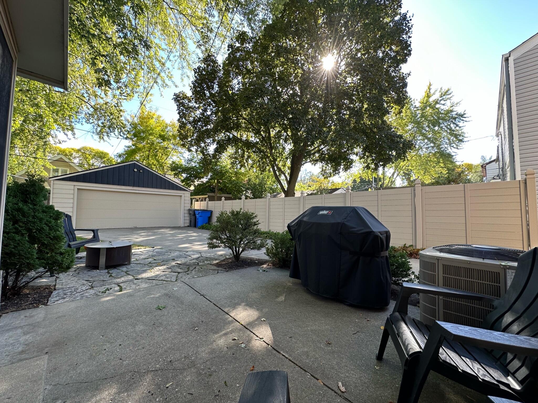 5928 N Bay Ridge Ave