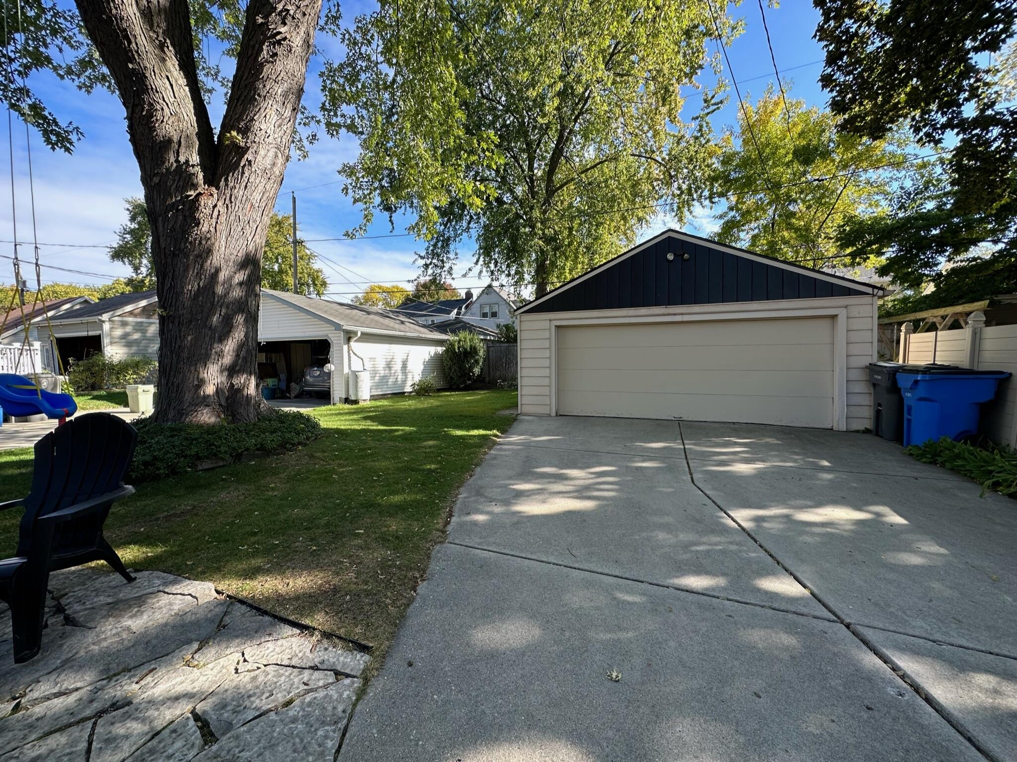 5928 N Bay Ridge Ave