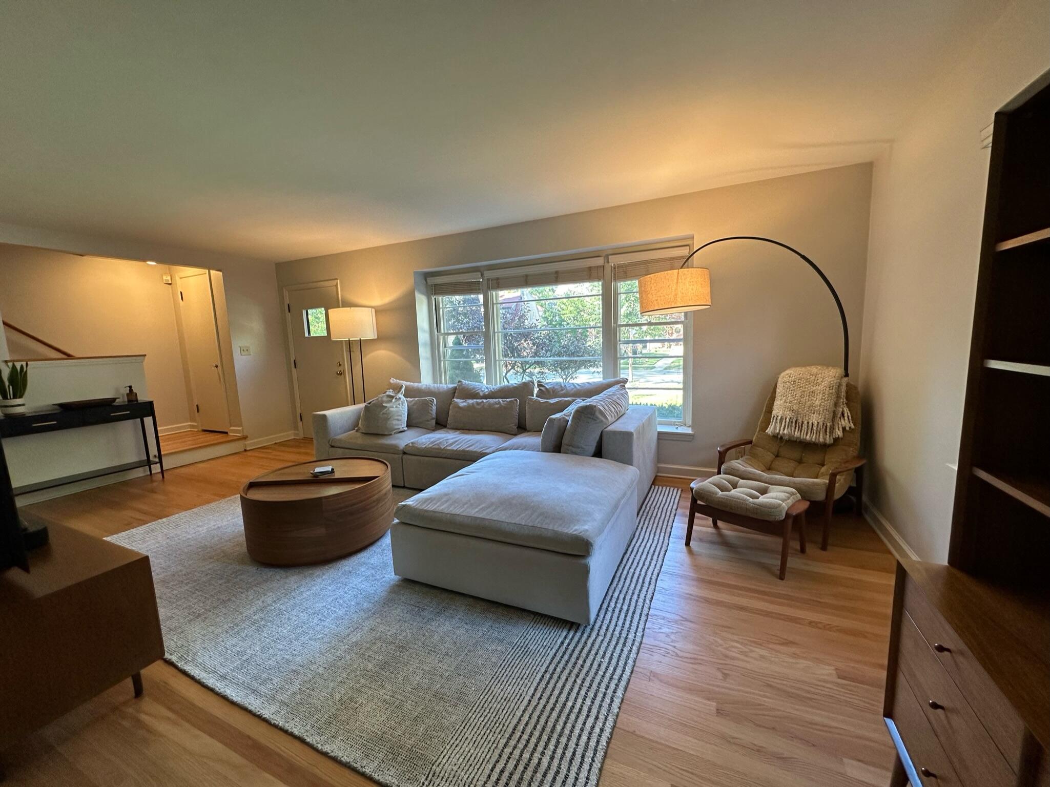 5928 N Bay Ridge Ave