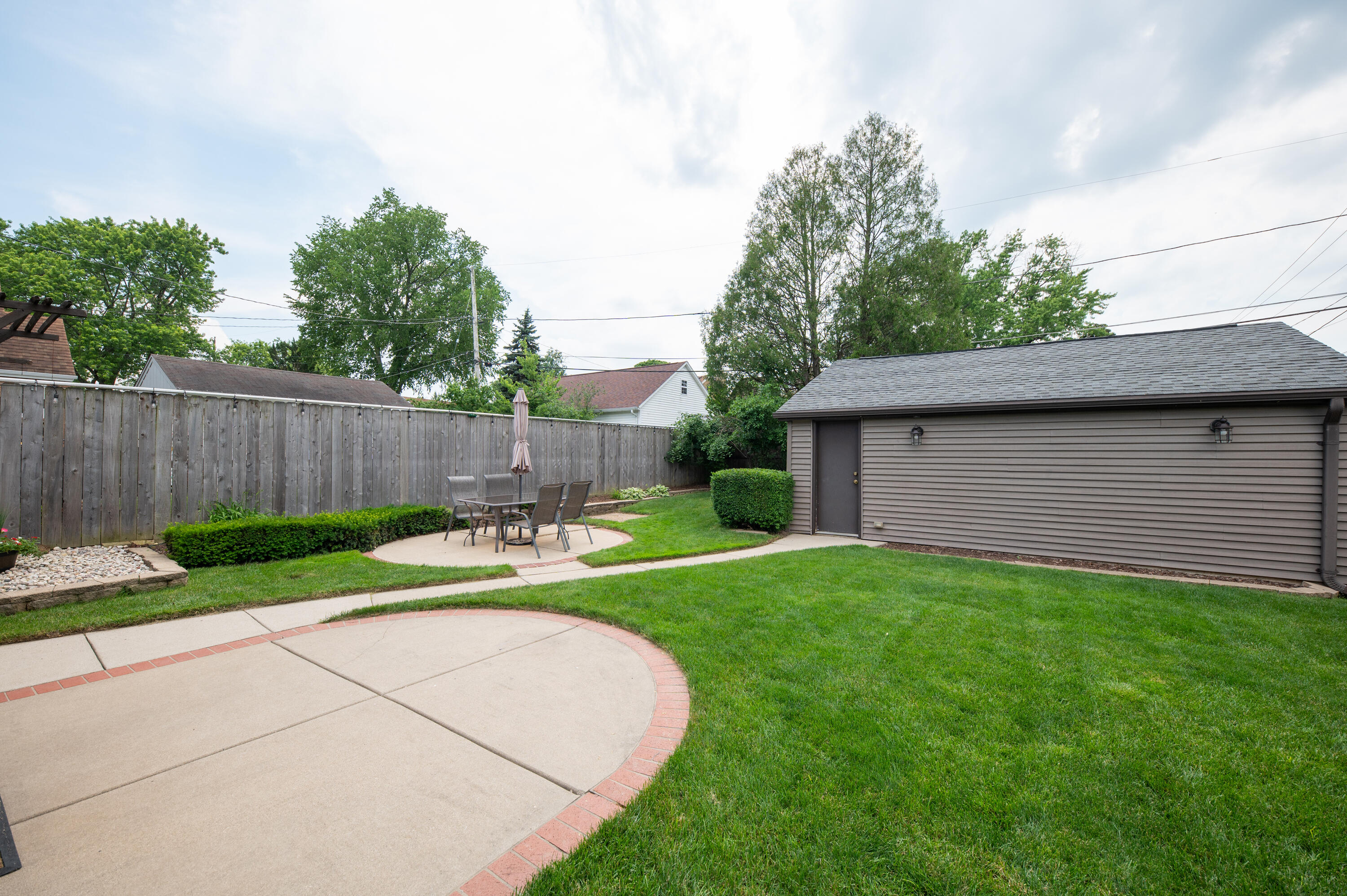 2659 N 80th St