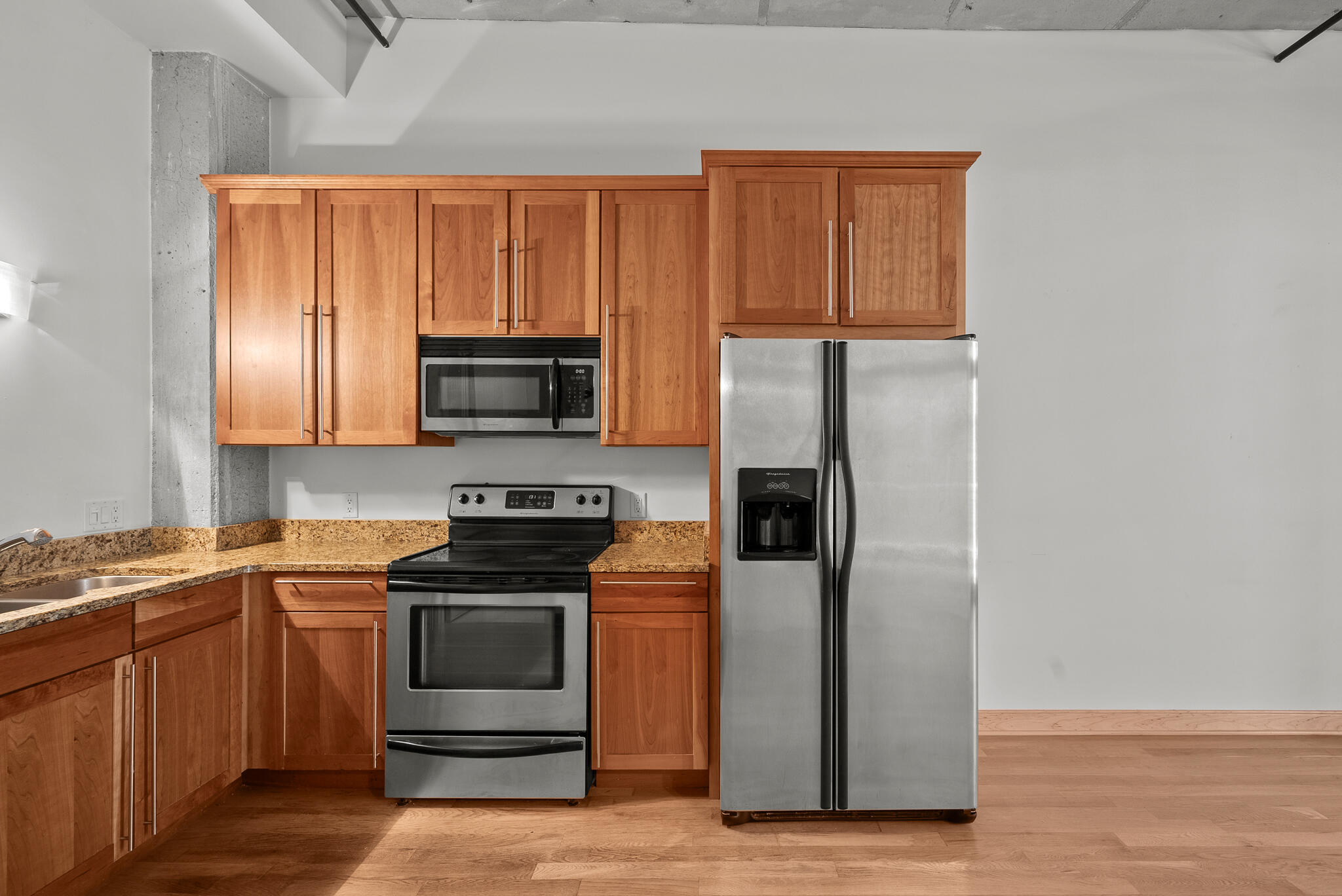 239 E Chicago St 404